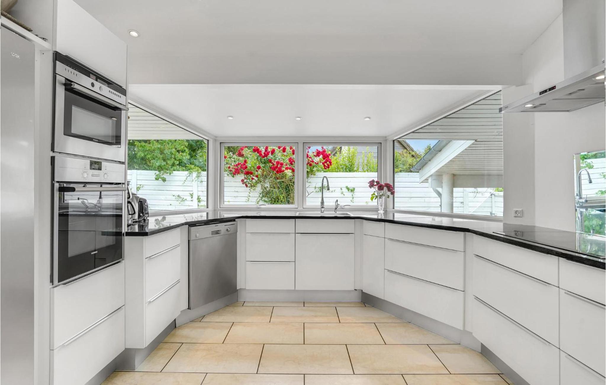 Four-Bedroom Holiday Home In Stroby