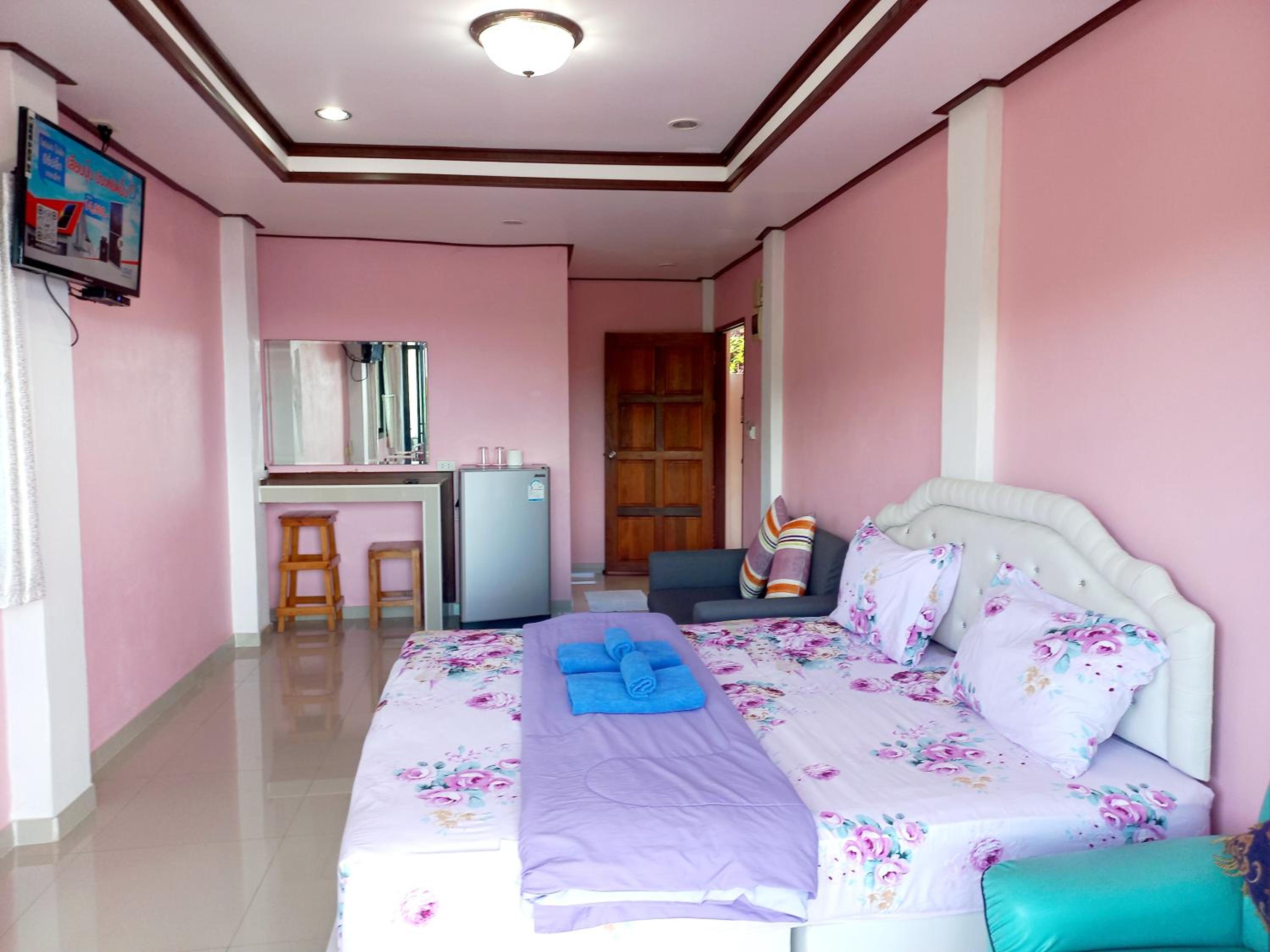 Ocean View Resort - Koh Sichang