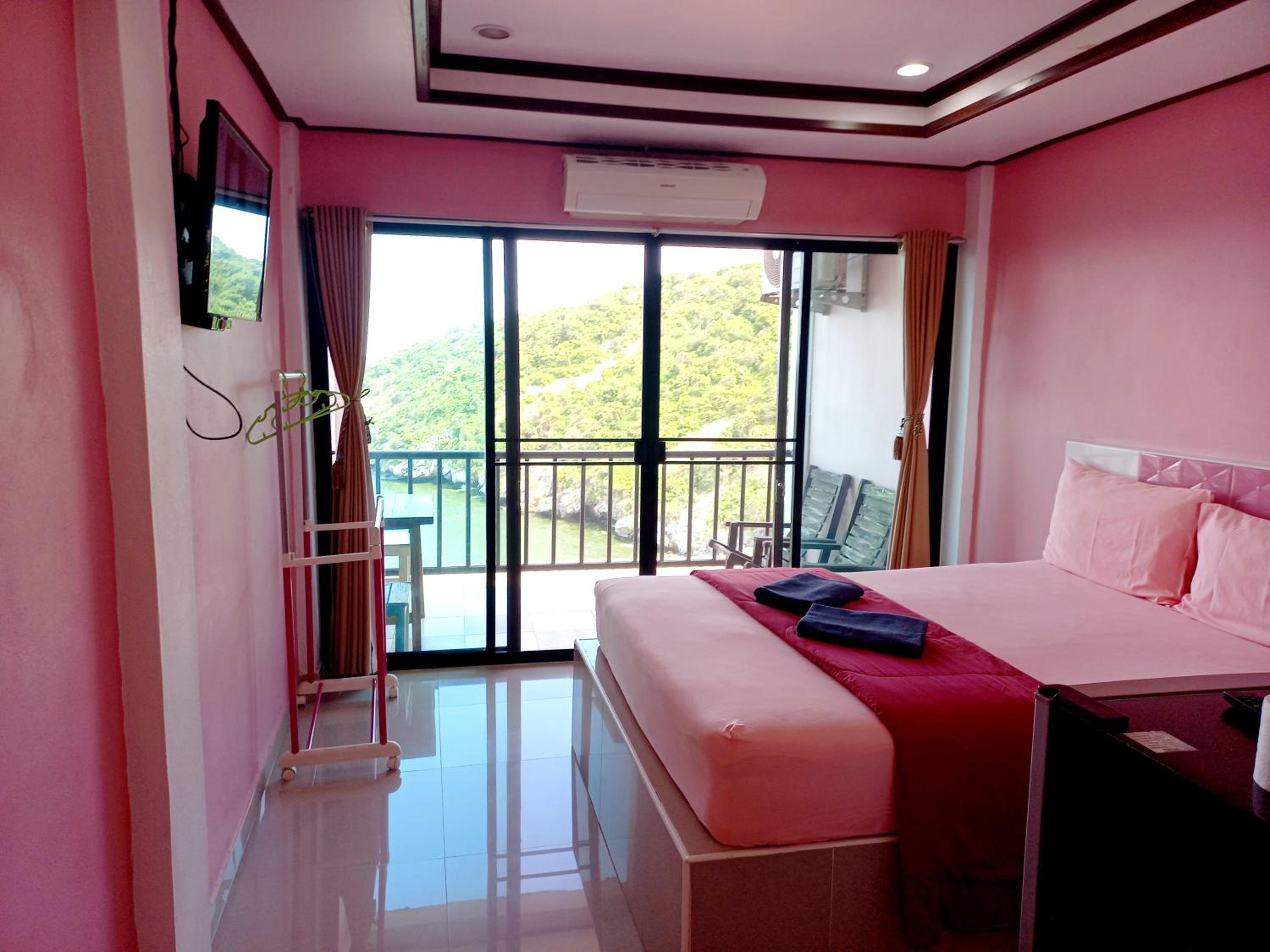 Ocean View Resort - Koh Sichang