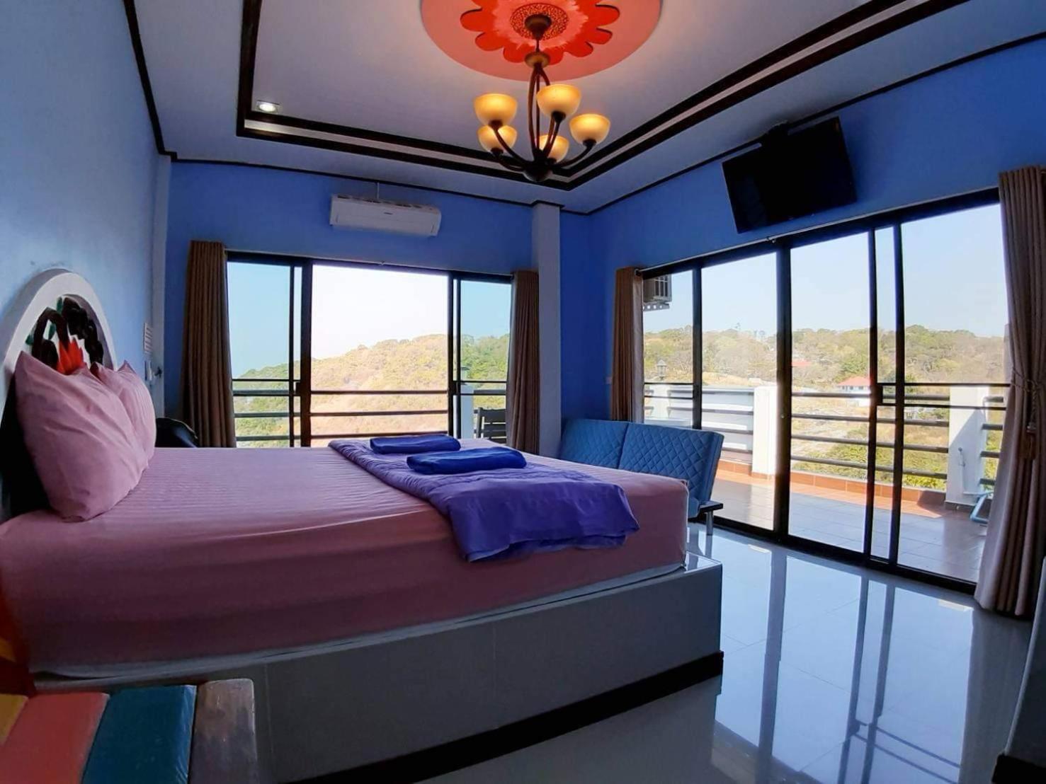 Ocean View Resort - Koh Sichang