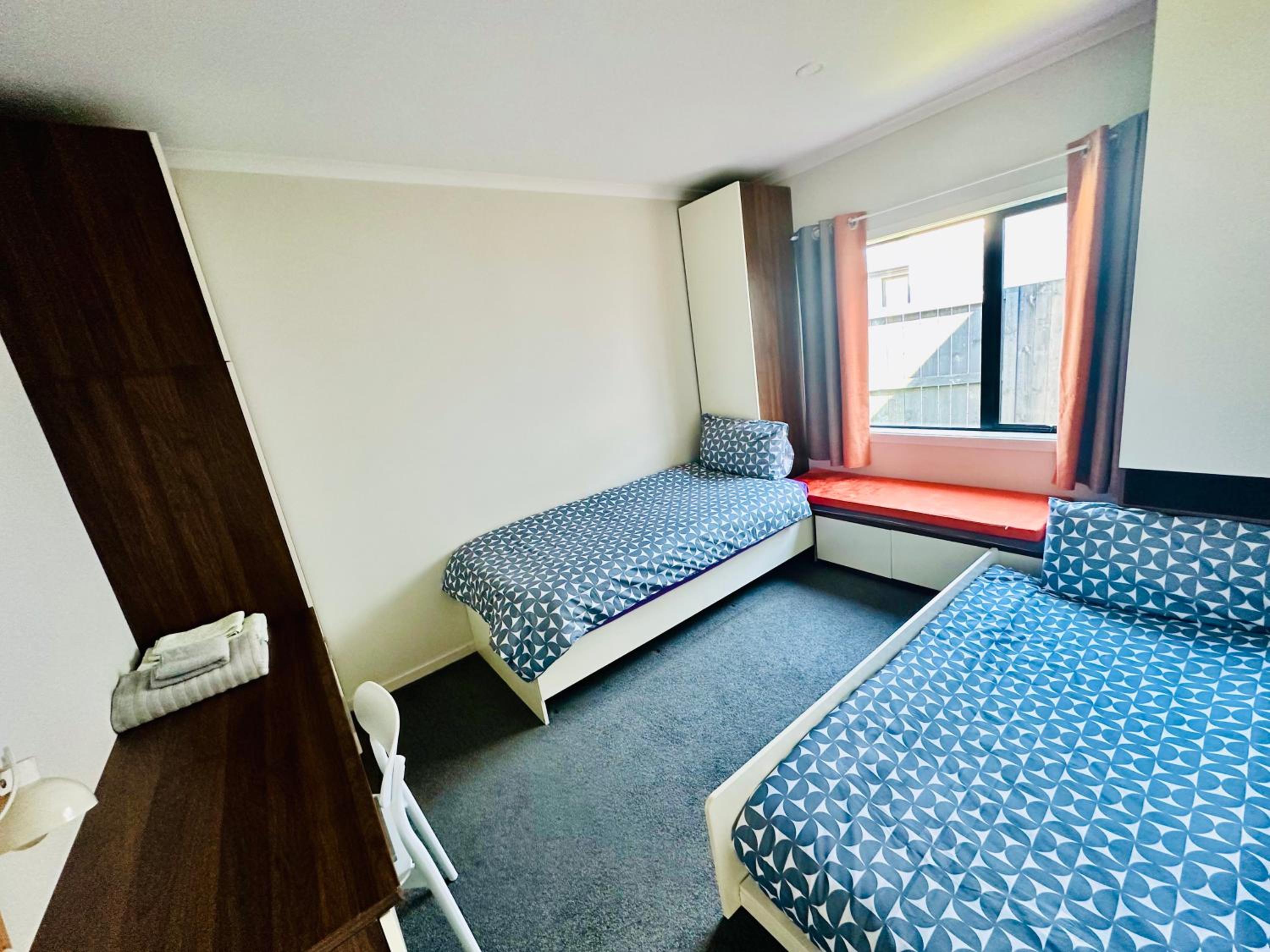Modern Comfy 3 Bedrooms House in Chartwell
