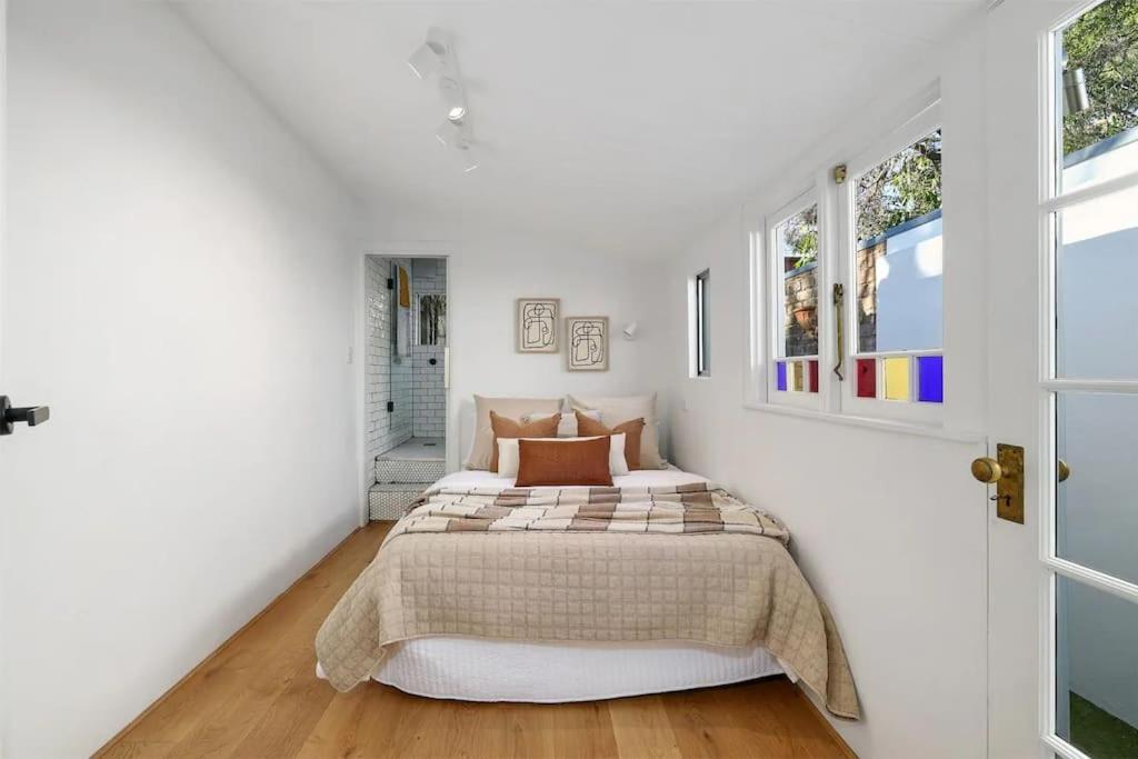 Balmain Central Cozy 3 bed house