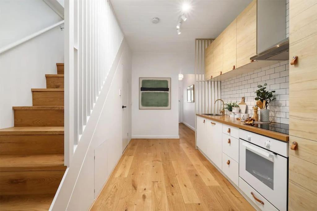 Balmain Central Cozy 3 bed house