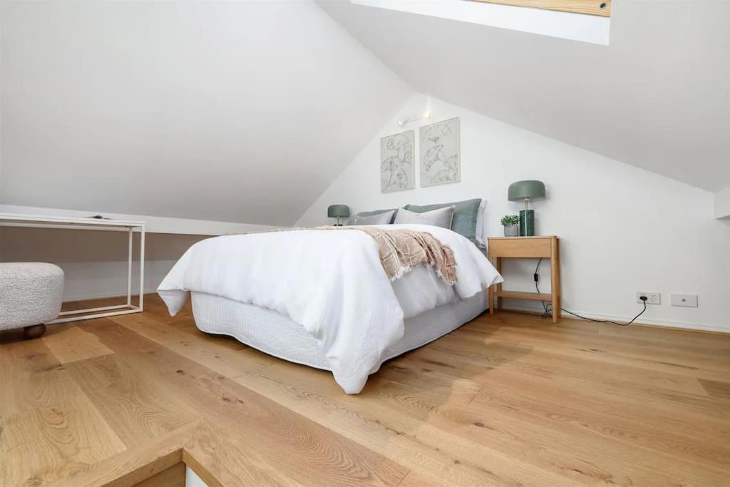 Balmain Central Cozy 3 bed house