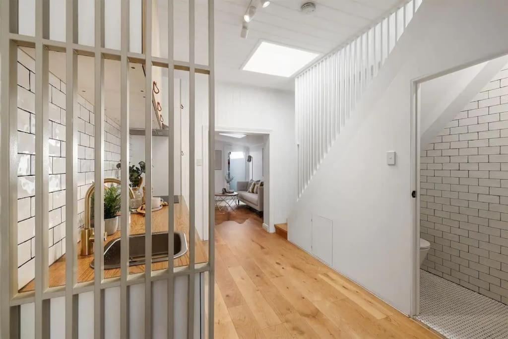 Balmain Central Cozy 3 bed house