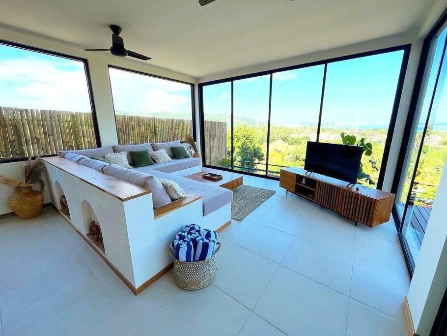 Above The Coconuts - Villa Woodside Kuta Central view 5
