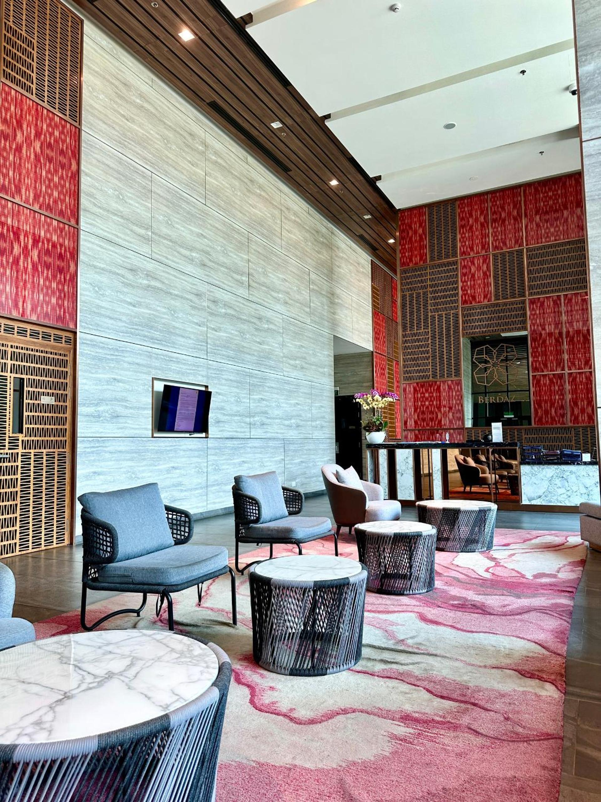 Feliz Luxurry Duplex Apartment Saigon