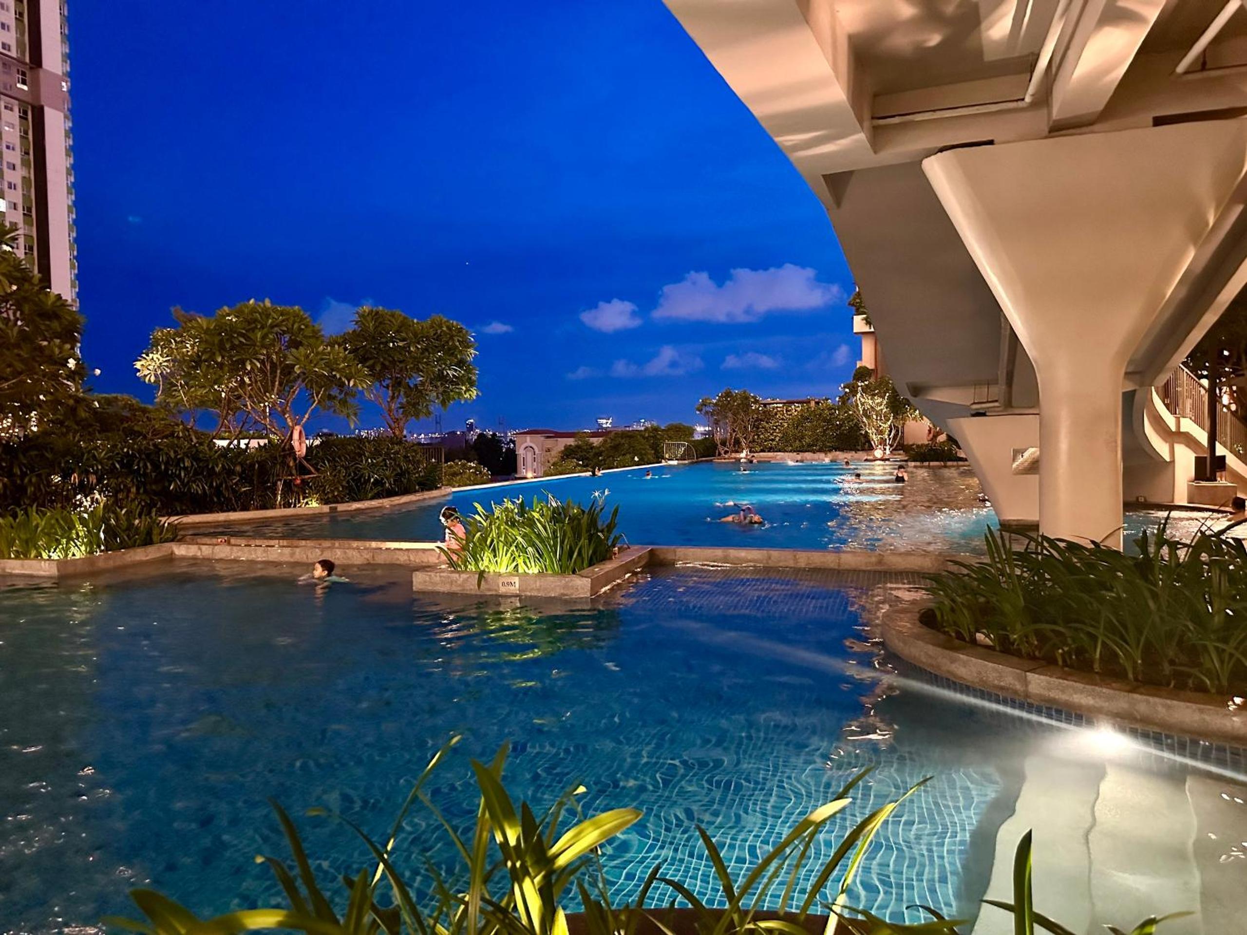 Feliz Luxurry Duplex Apartment Saigon