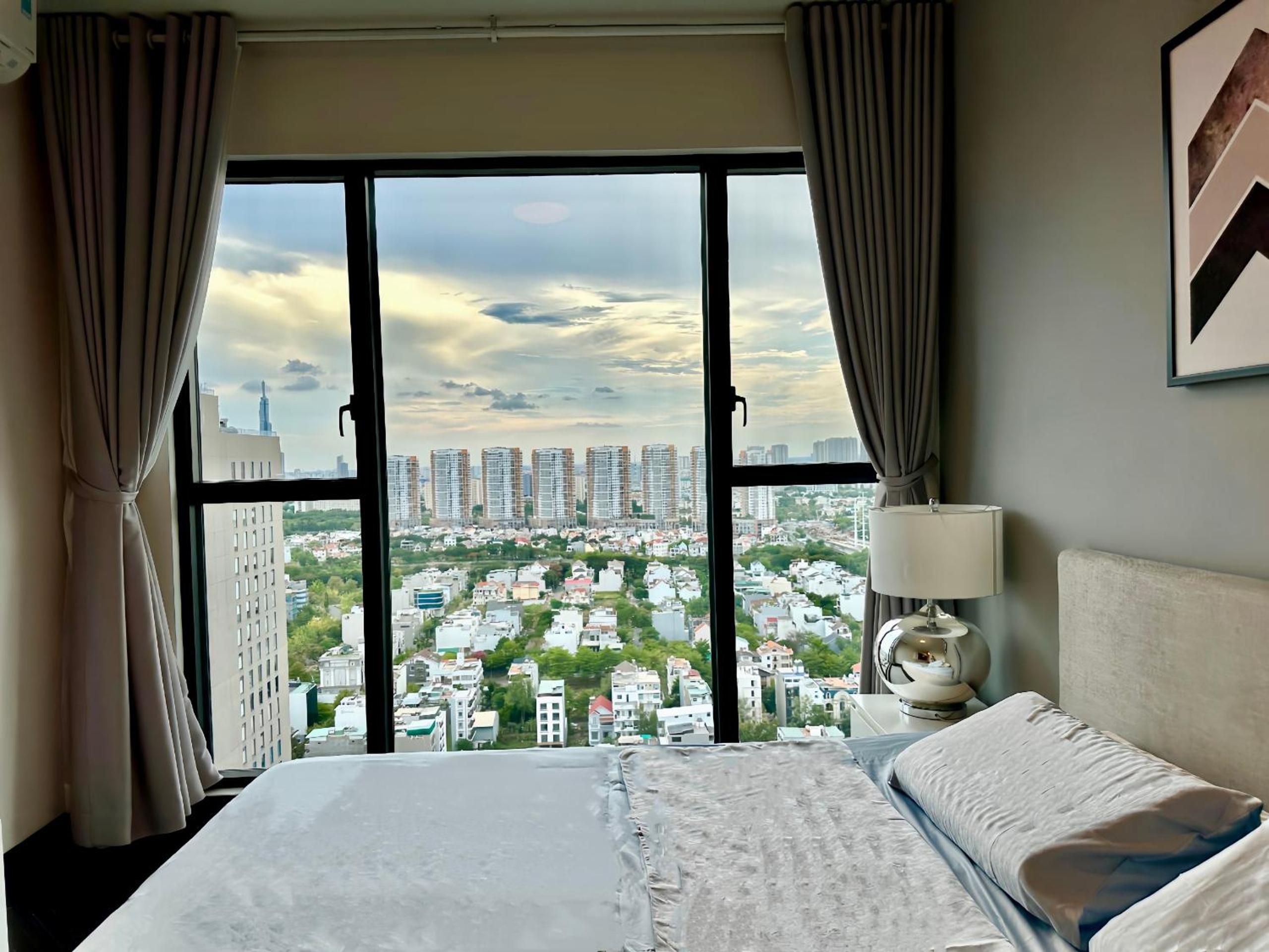 Feliz Luxurry Duplex Apartment Saigon