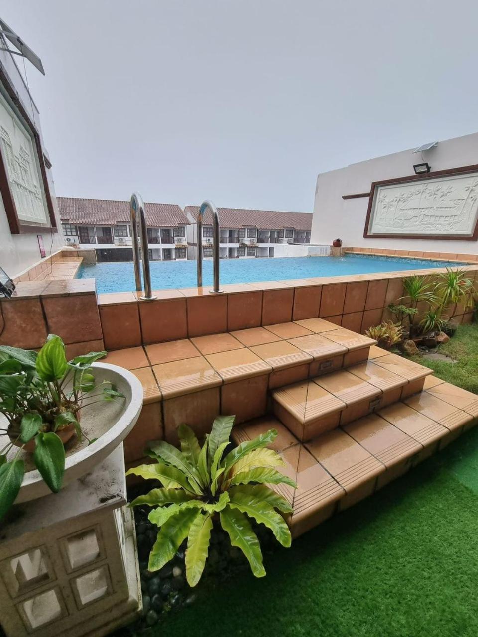 Alpine Grand Pool Villa (Upper Unit) photo 1