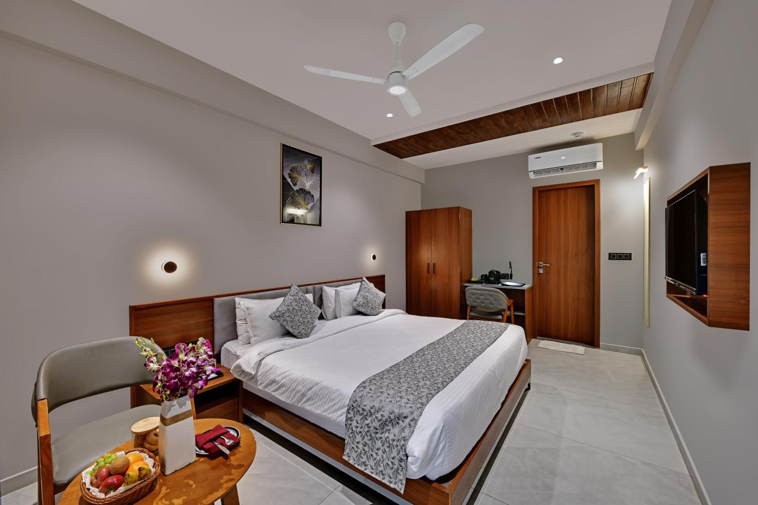 Regenta Inn Motikhavdi Jamnagar