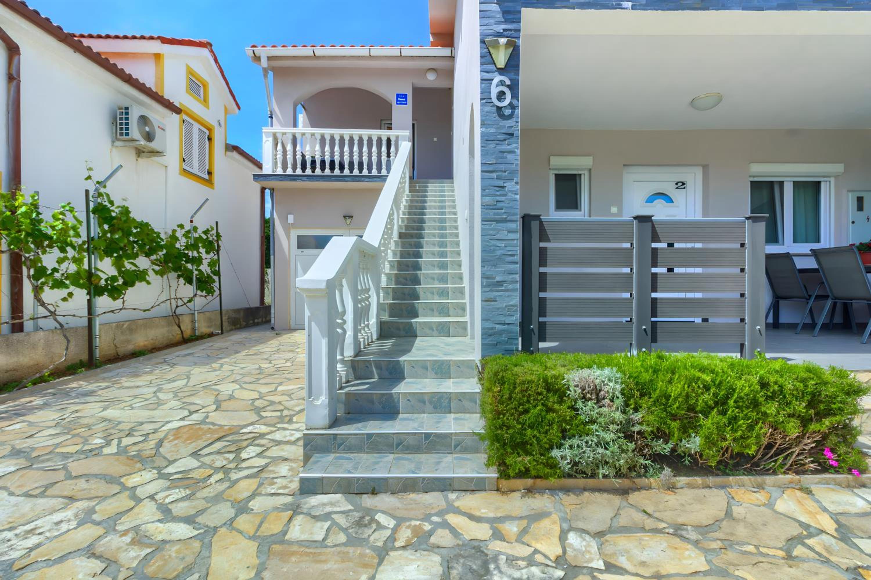 Apartment House Miljkovica view 5