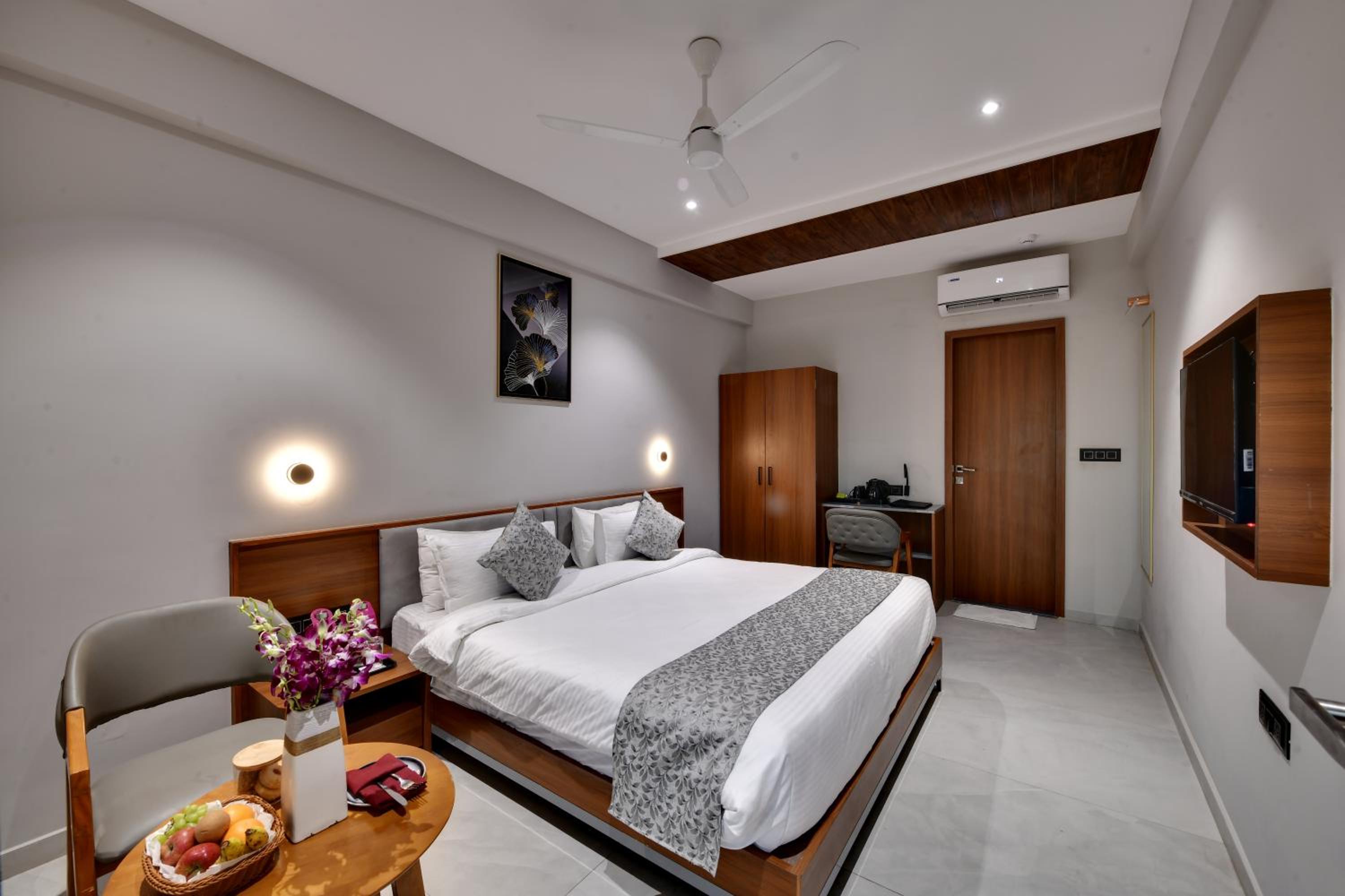 Regenta Inn Motikhavdi Jamnagar