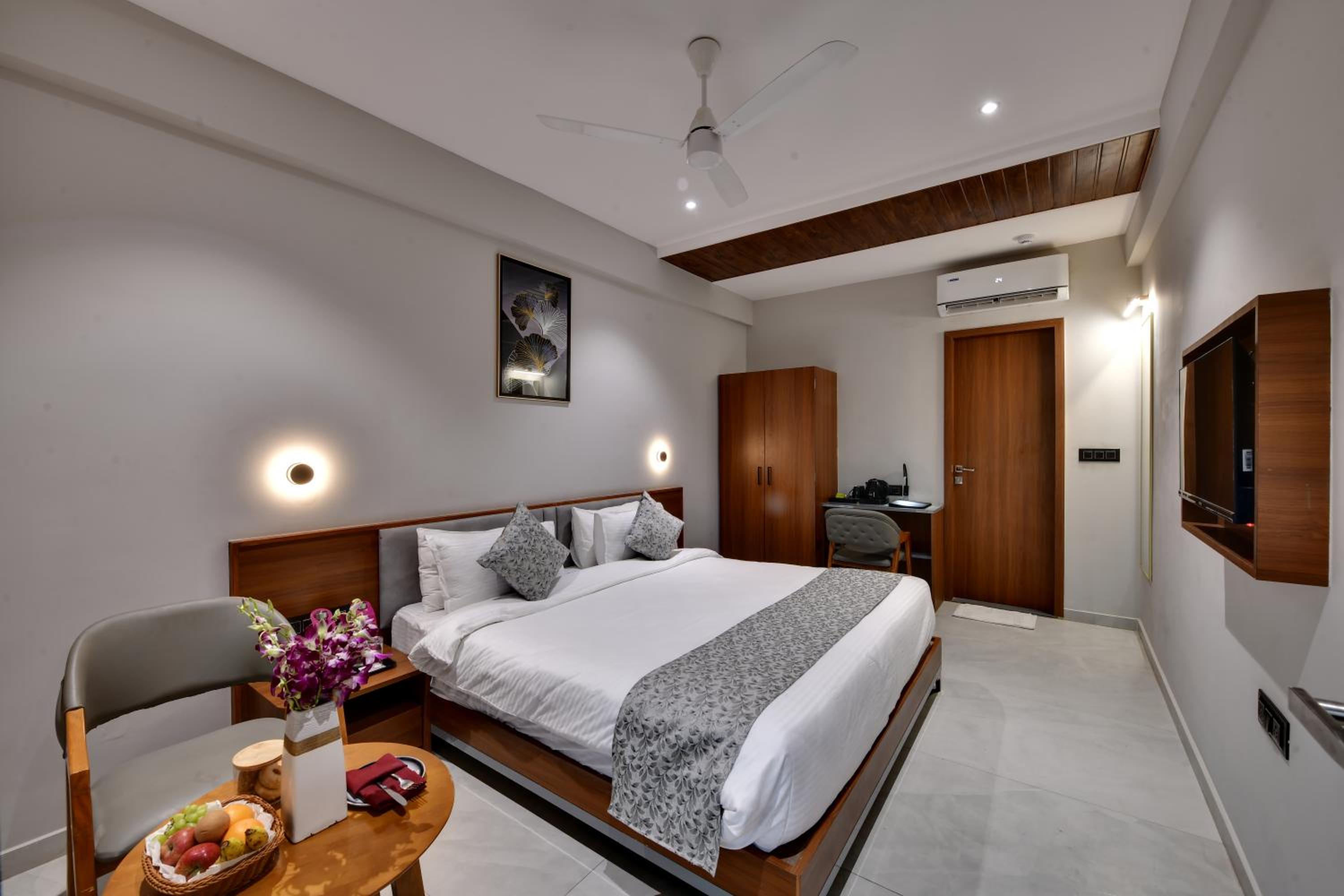 Regenta Inn Motikhavdi Jamnagar