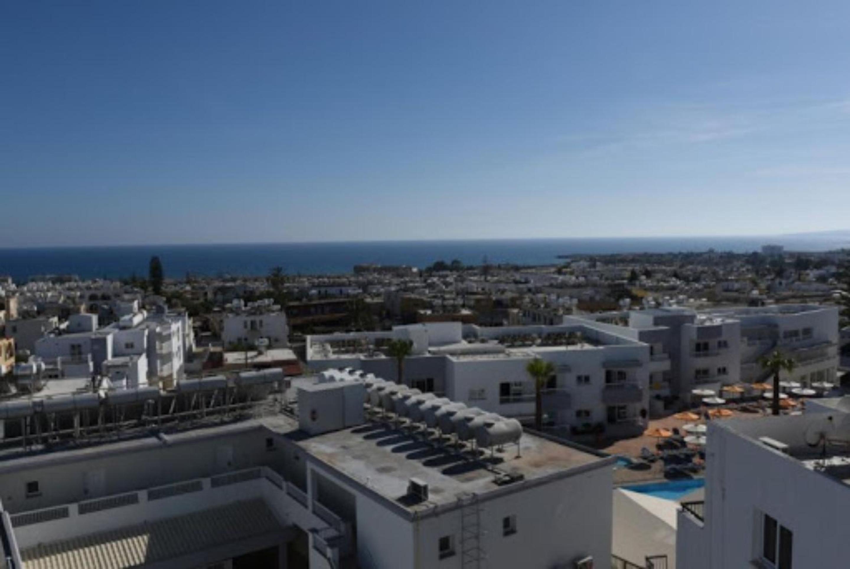 Sunny Blue Hotel