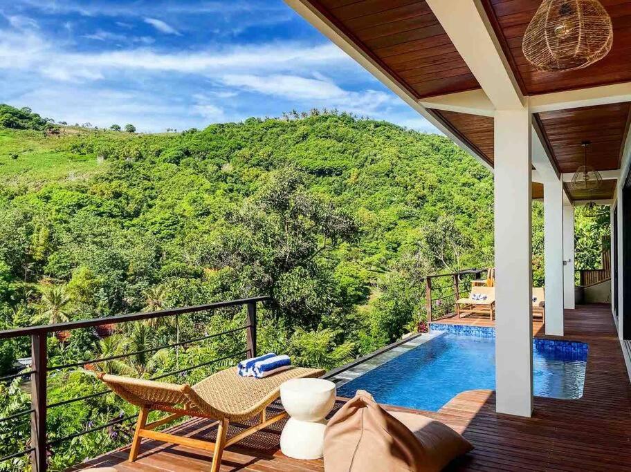 “Above The Coconuts - Villa Silk” Kuta Central view 4