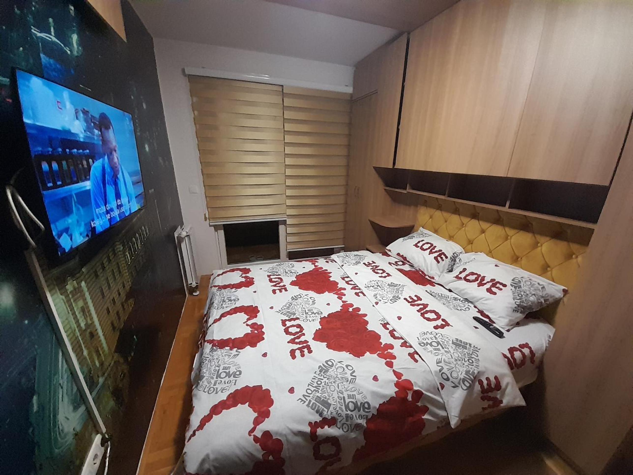 JACUZZI for RELAX - HOLLYWOOD Apartment, STUP, Sarajevo