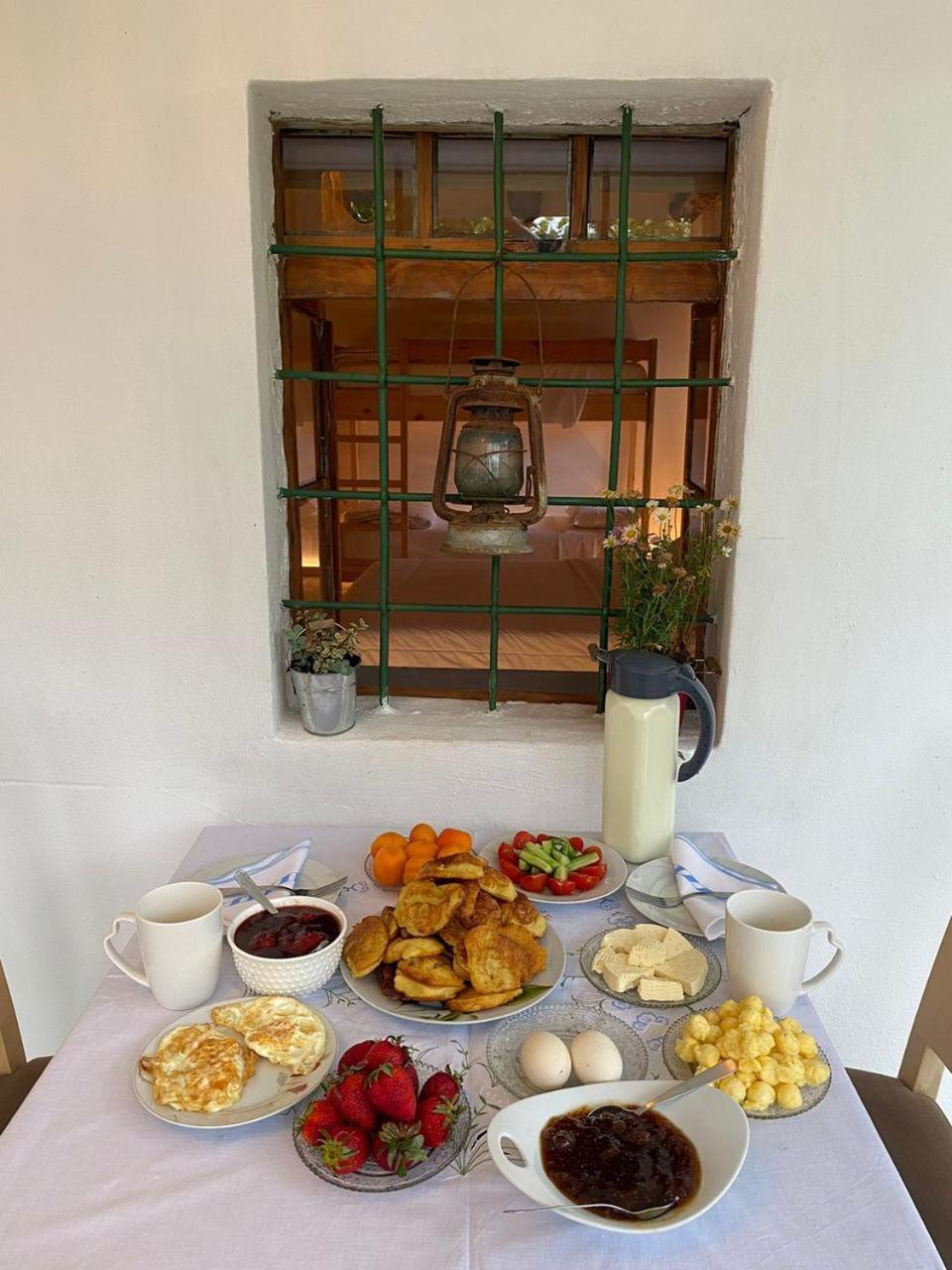 Guesthouse Vitoria - Mrizi i Zanave
