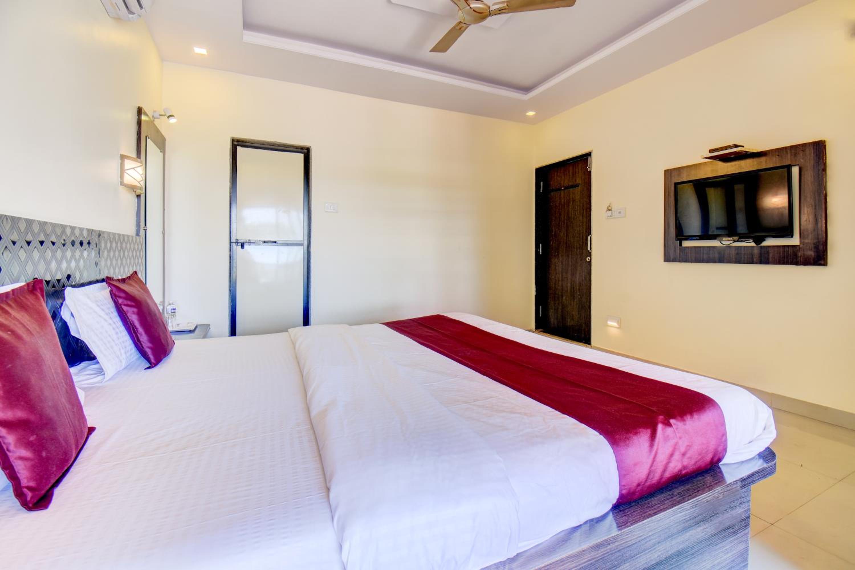 New Jijau Residency, Mahabaleshwar view 3
