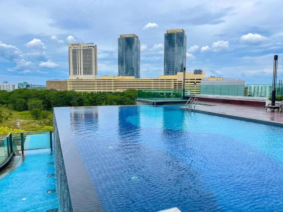Blissful Southkey 2BR Midvalley