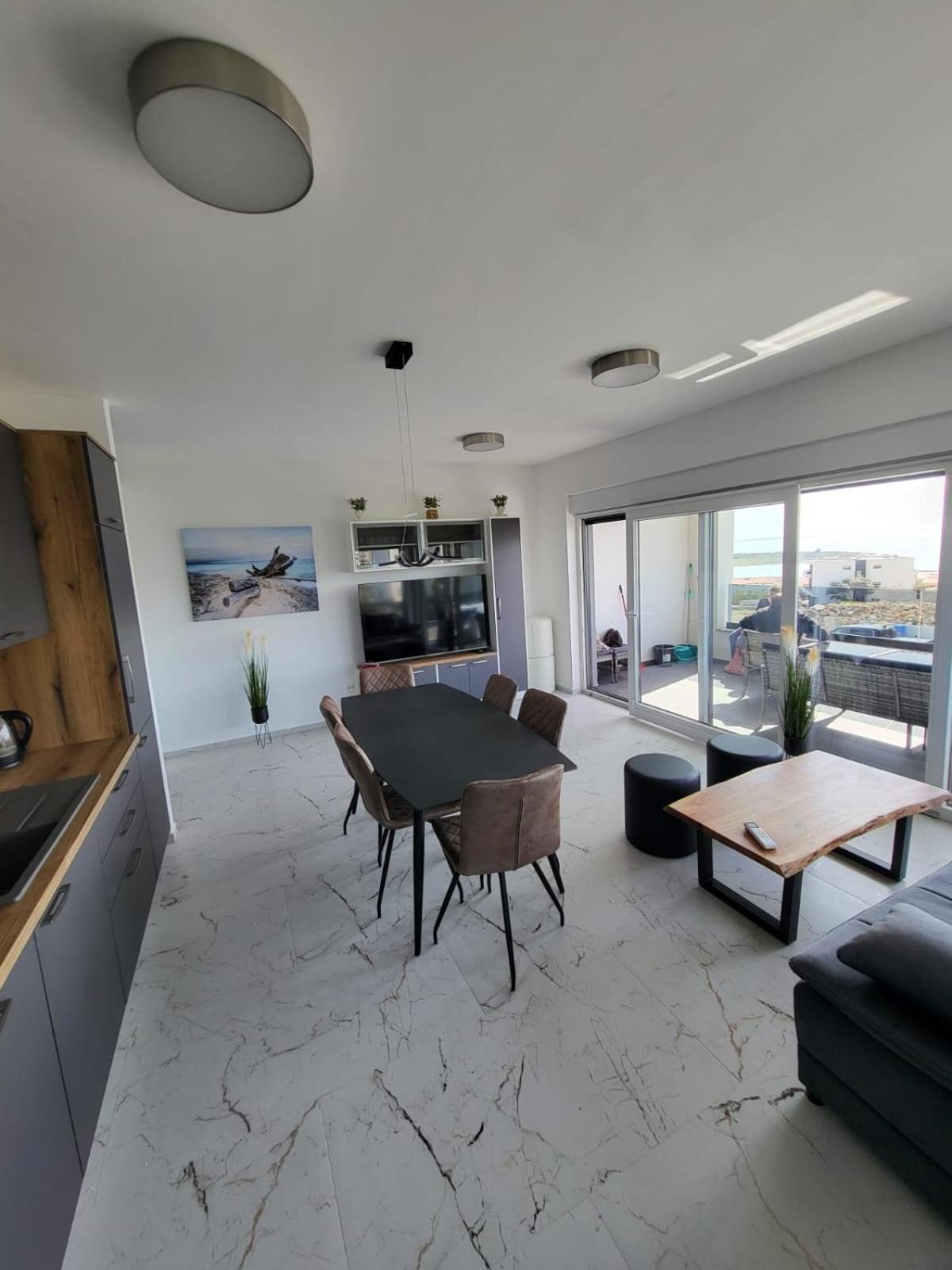 Wohnung mit wunderschönen Meer- und Bergen- Aussicht