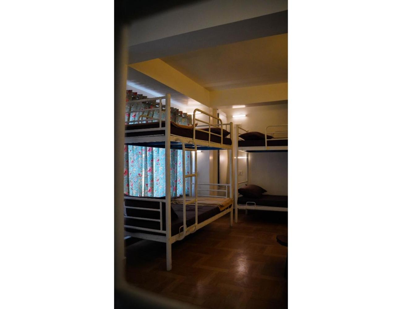 Event-First Bunkotel