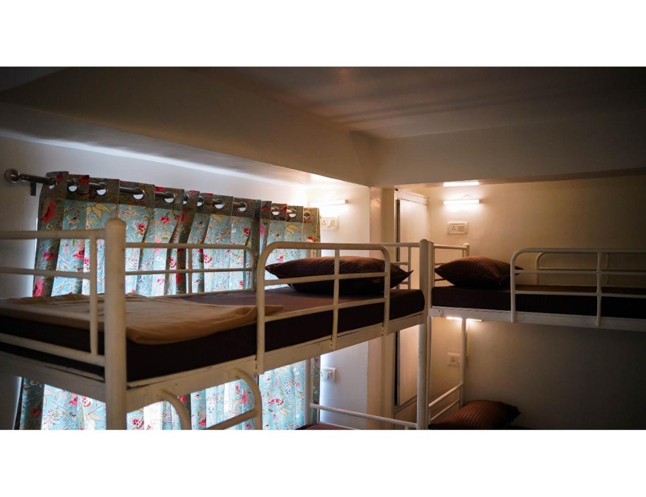 Event-First Bunkotel