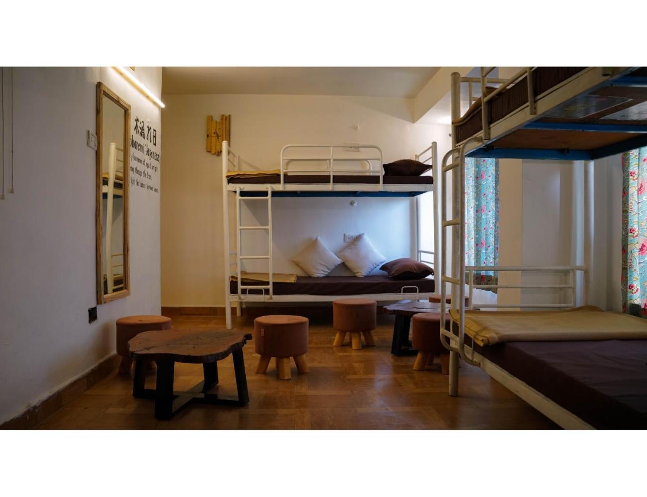 Event-First Bunkotel