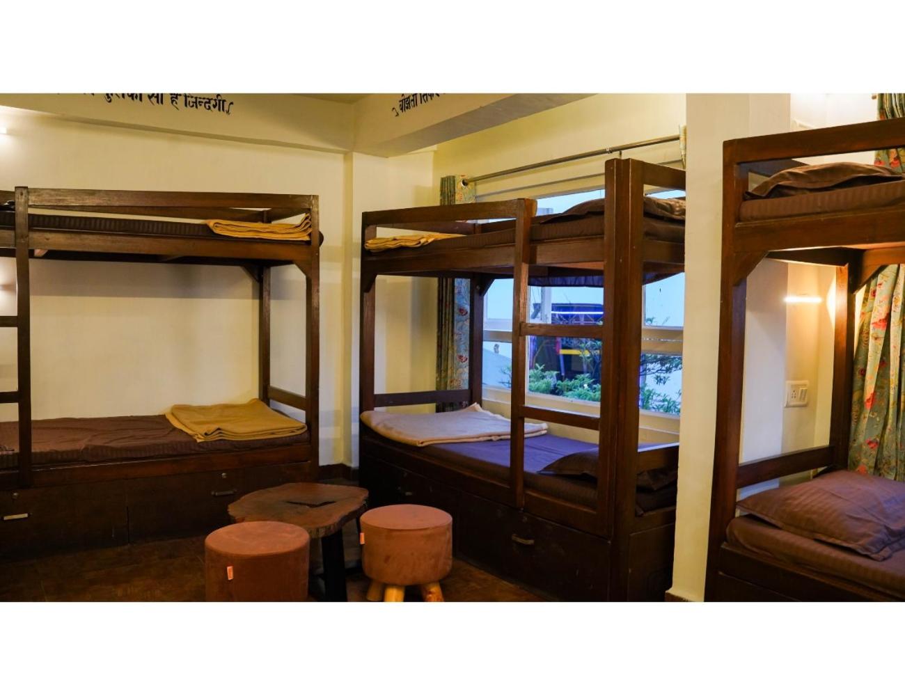 Event-First Bunkotel