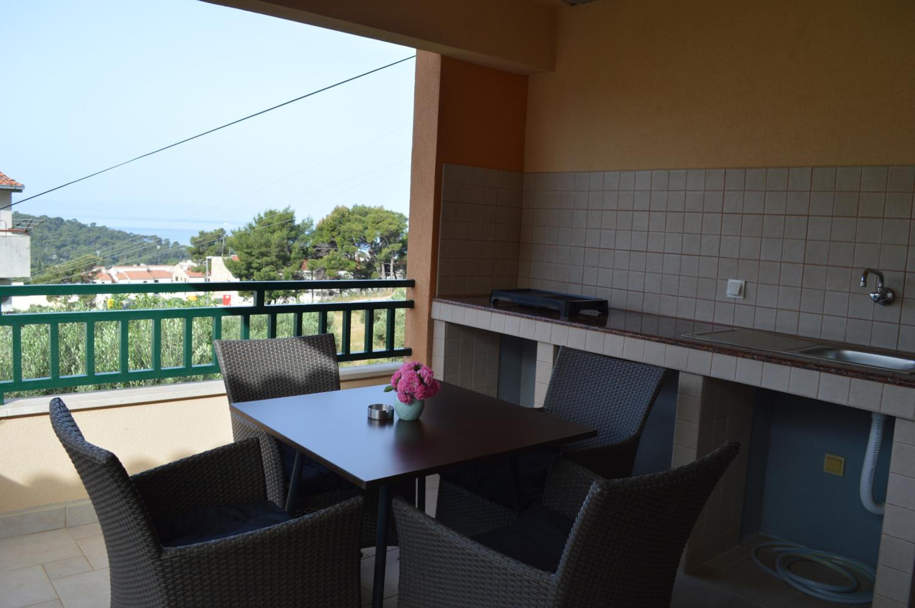 Apartment Garden View Makarska