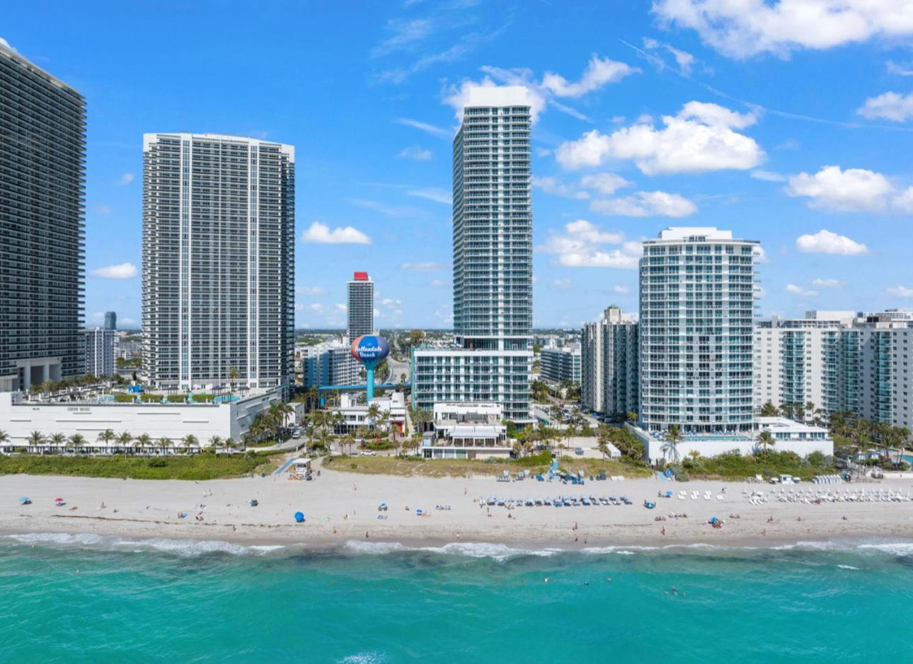 Hotel Lyfe Oceanview Resort Luxury 2 Bedroom Unit - Image 1