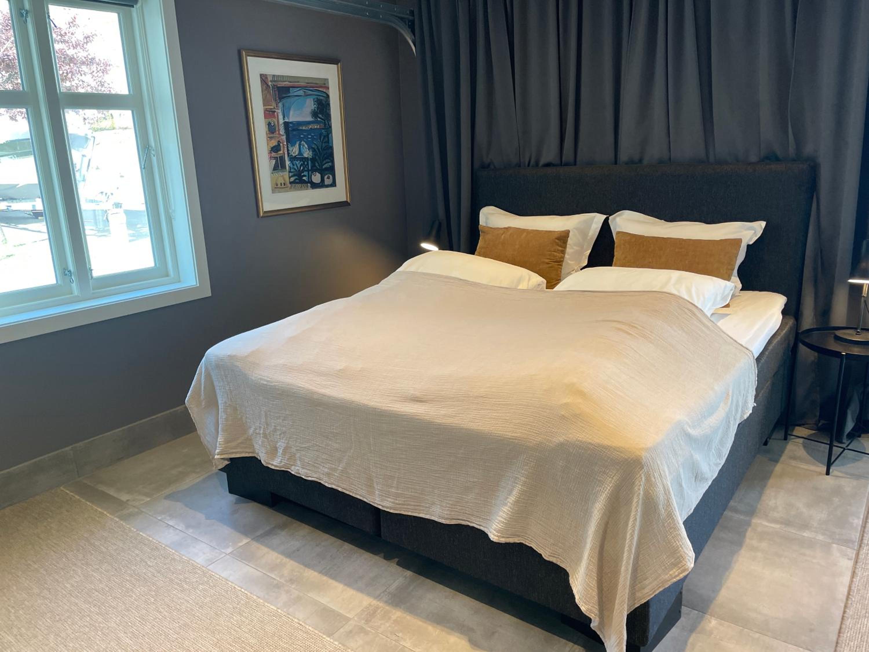 Charming Guesthouse near city center - parking available view 4