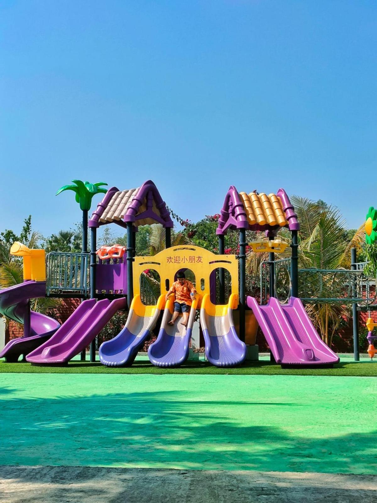 Kokomo Sunset Resort