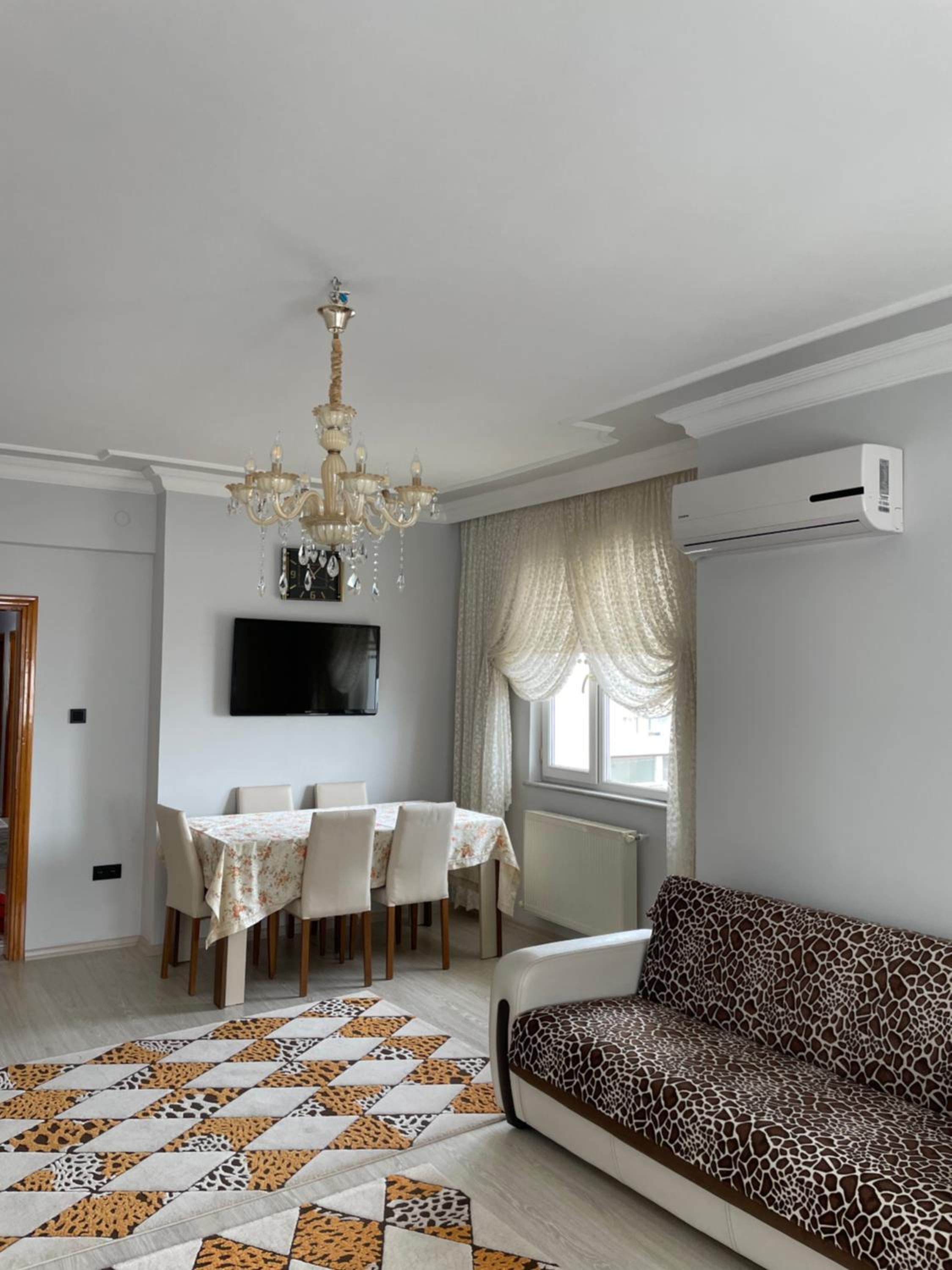 Şehir merkezinde site içerisinde lüks daire view 2