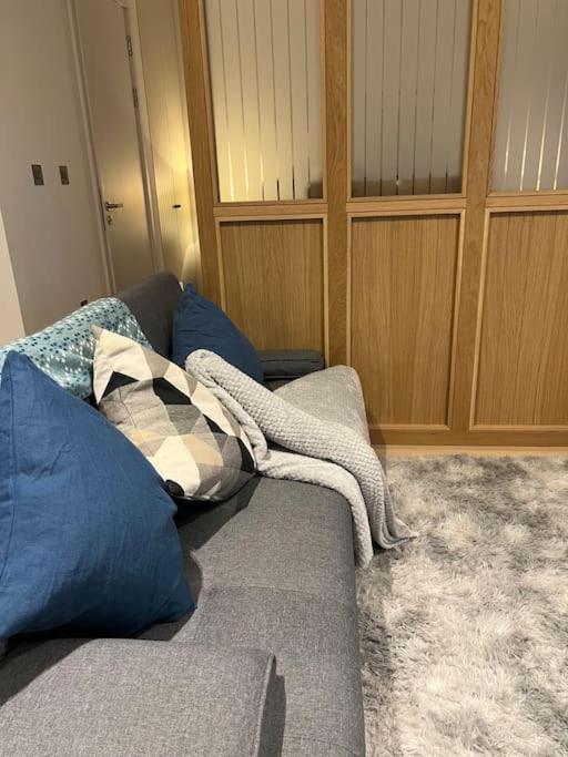 Kew garden, brand new, large 1bd, optical fibre, carpark, cozy view 4