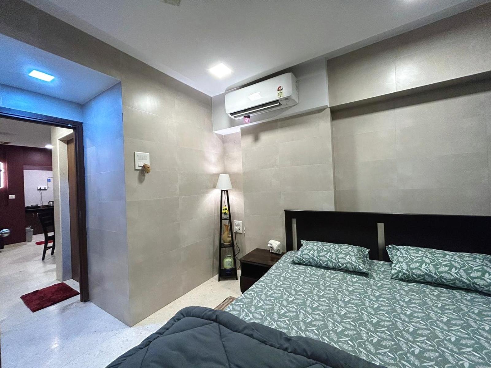 The Ruby Abode ! Premium 1 bhk Santacruz (w) view 3