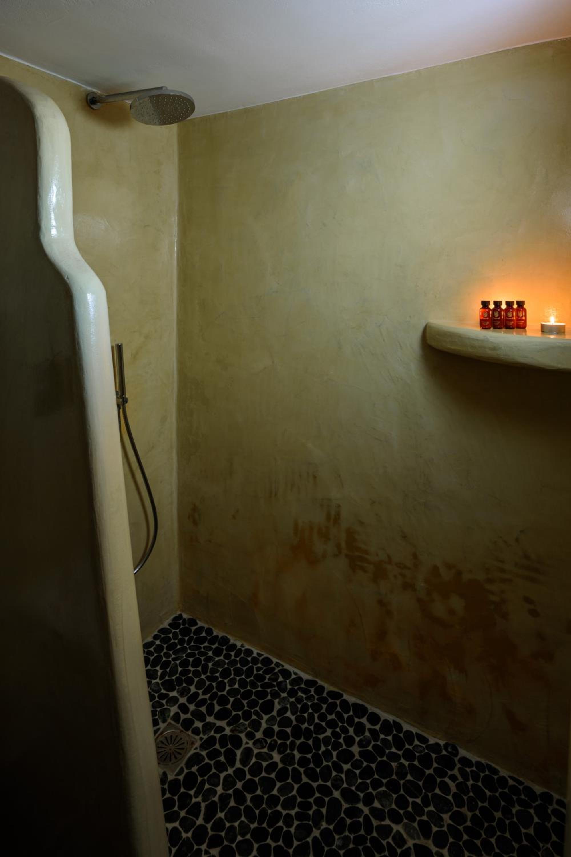 Athiri Luxury Suites