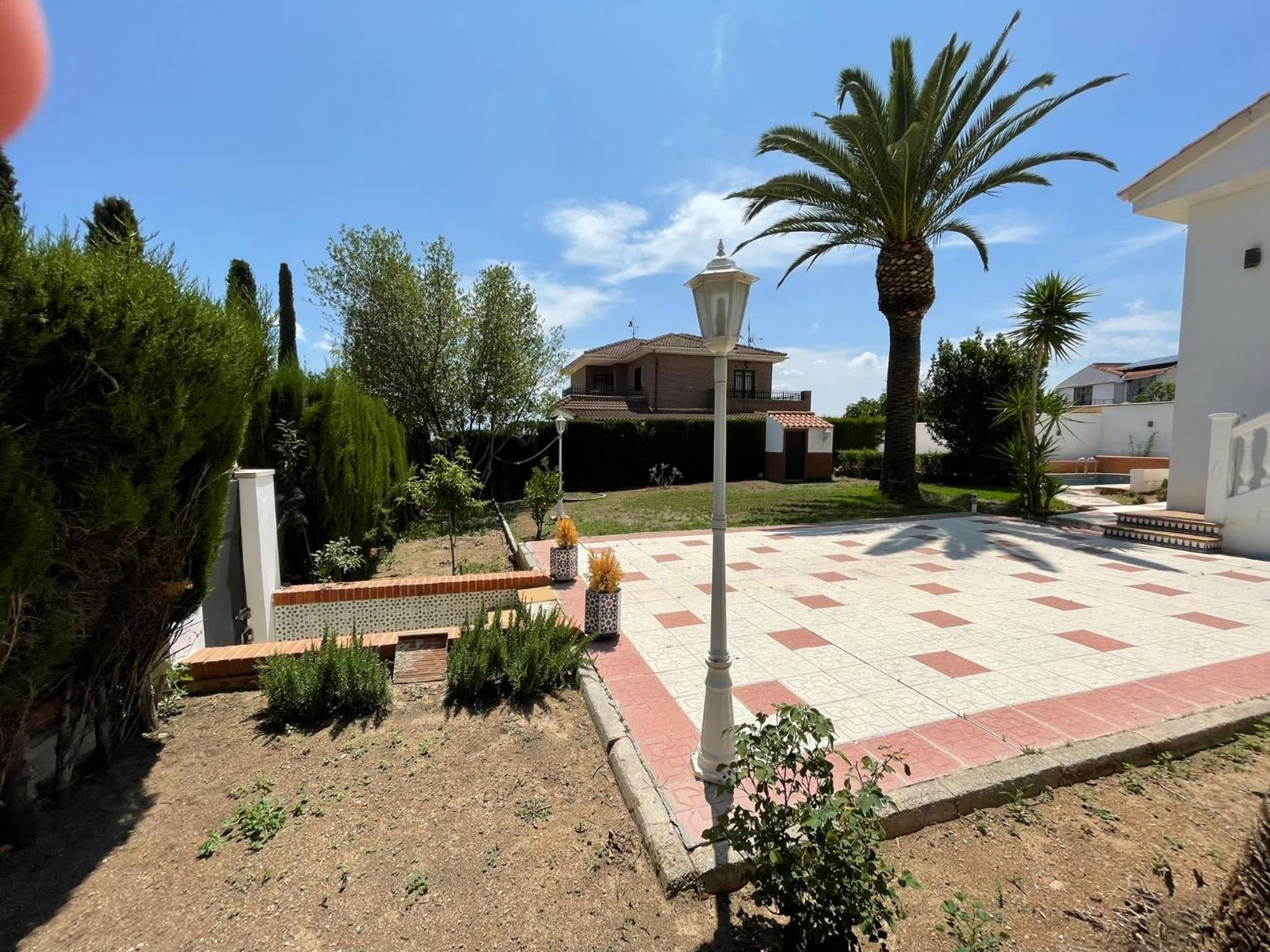 VILLA EXCLUSIVA con Piscina, Jardín y Barbacoa