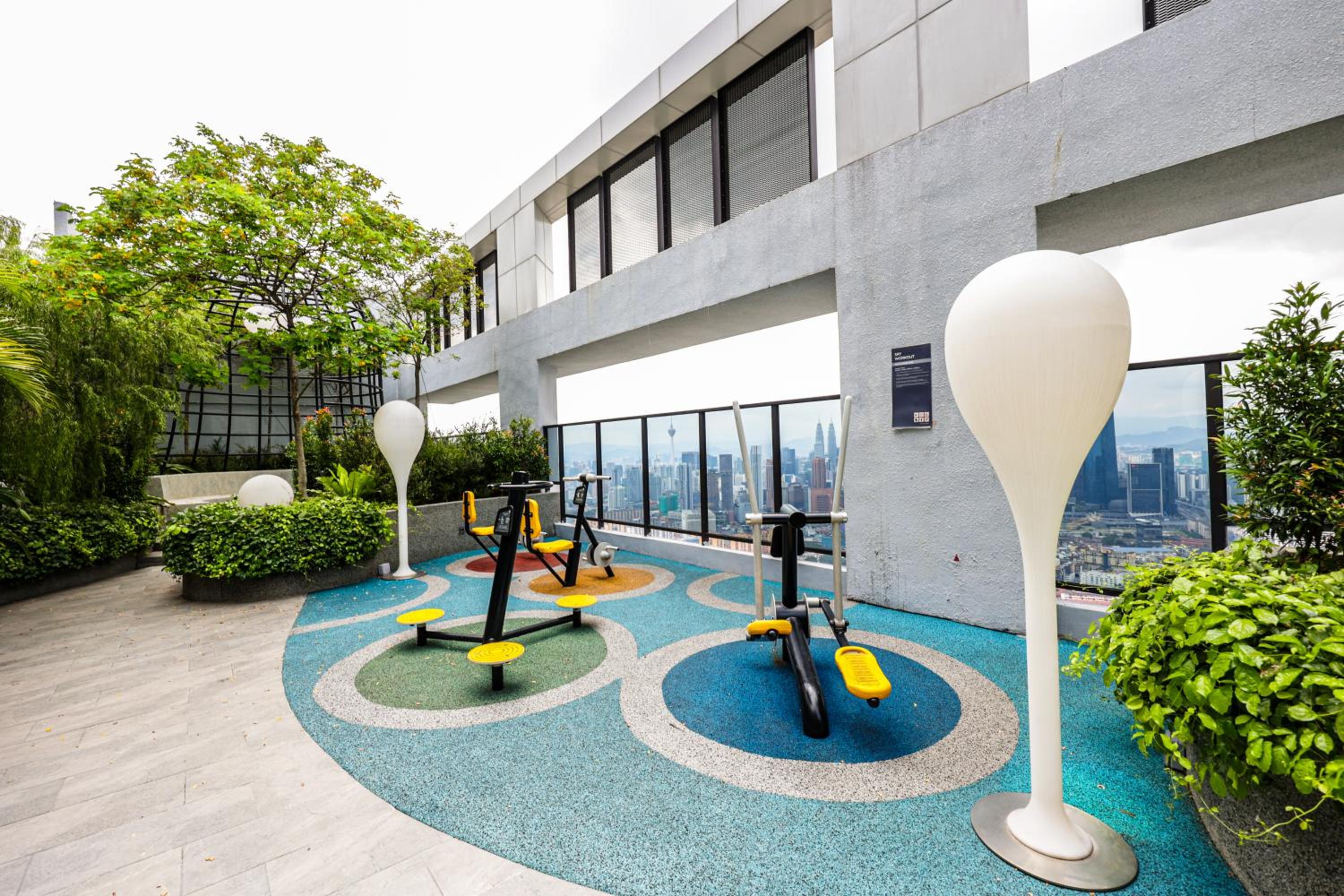 Free Parking - Big Suite Trion Kuala Lumpur by GoMain