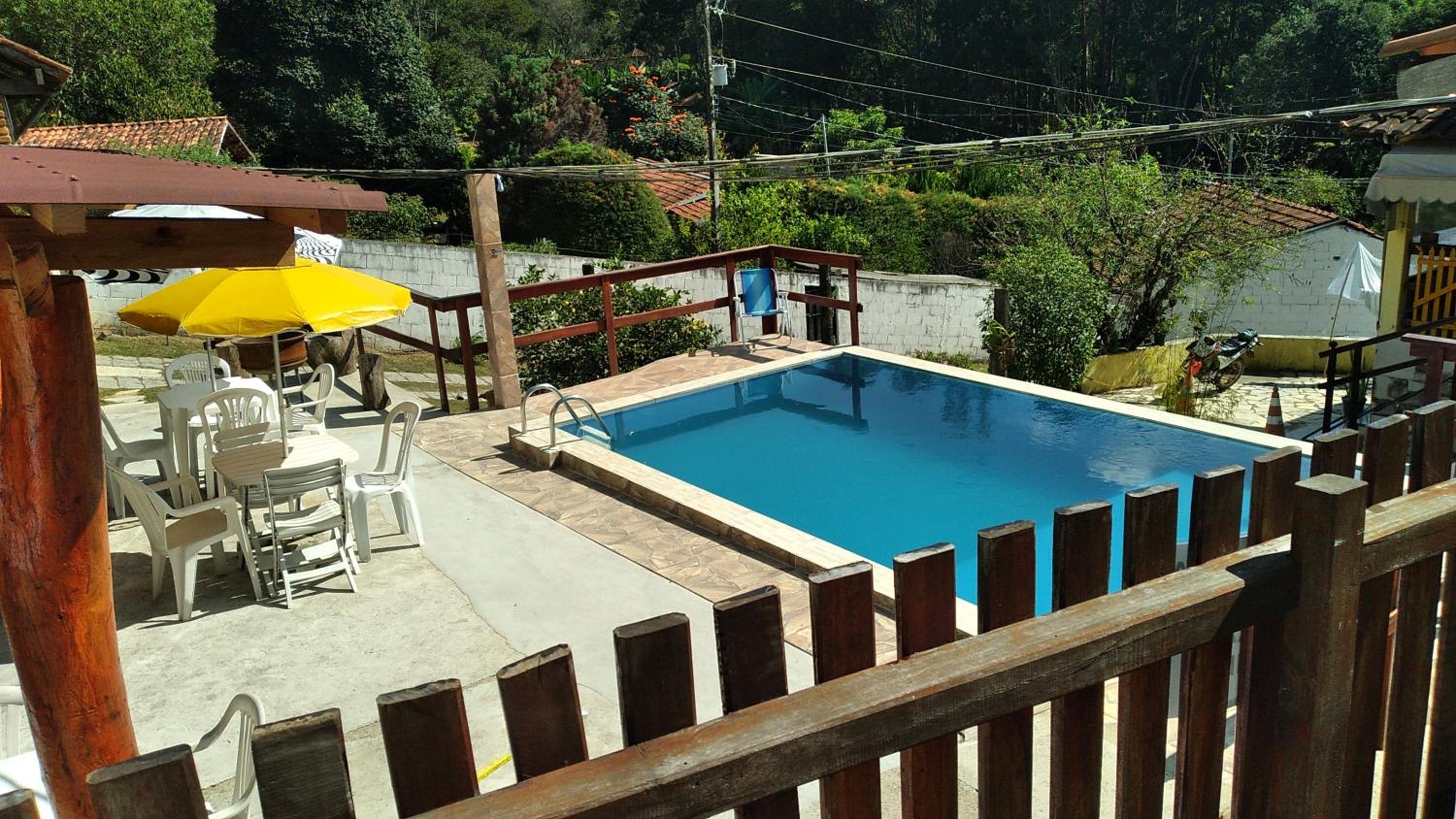 Hostel Yellow House MG view 3