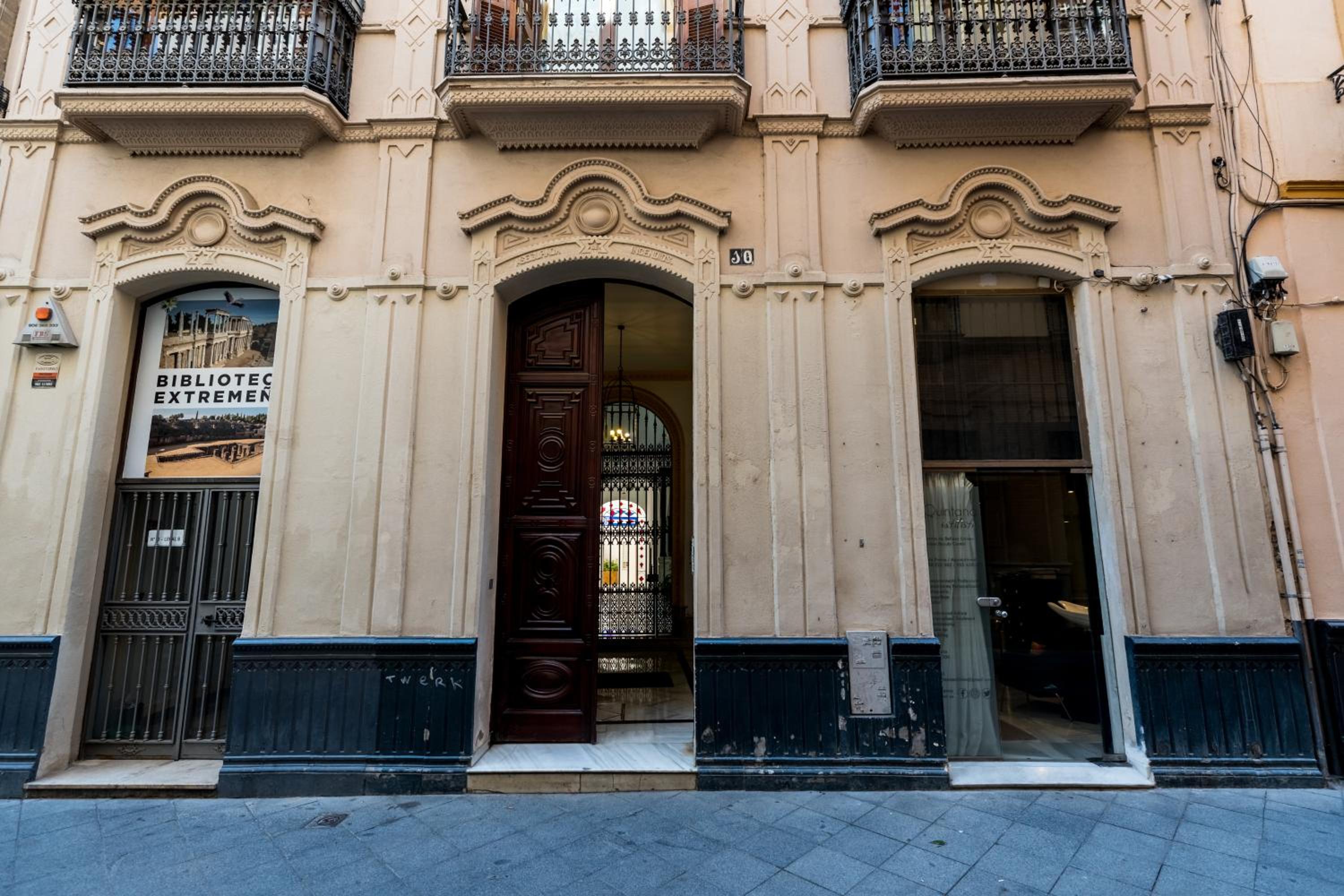 AoA Plaza Nueva Luxury