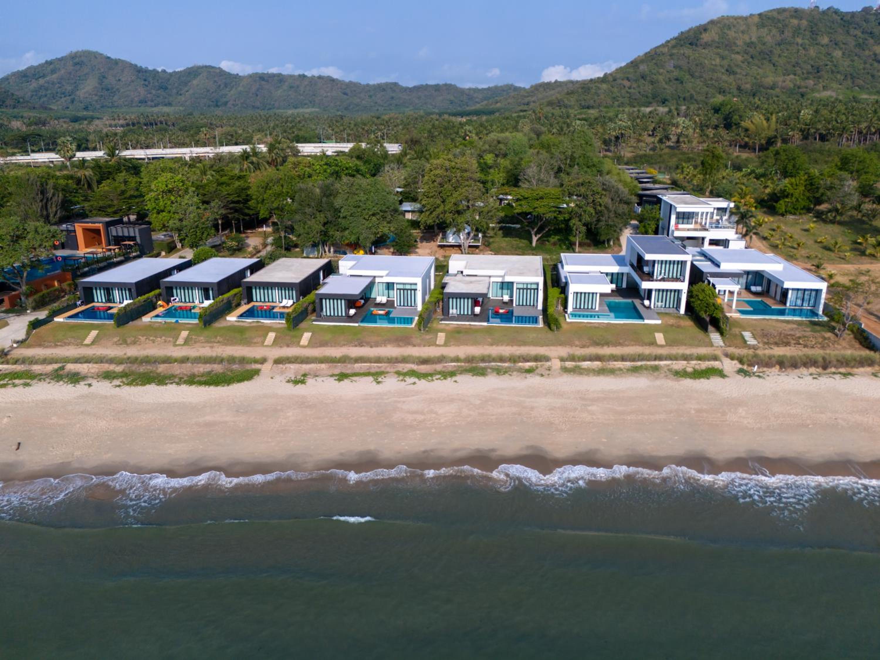Sunshine Paradise Resort