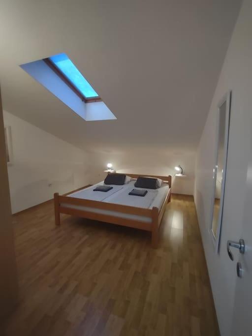 Apartman East Side sea view view 4