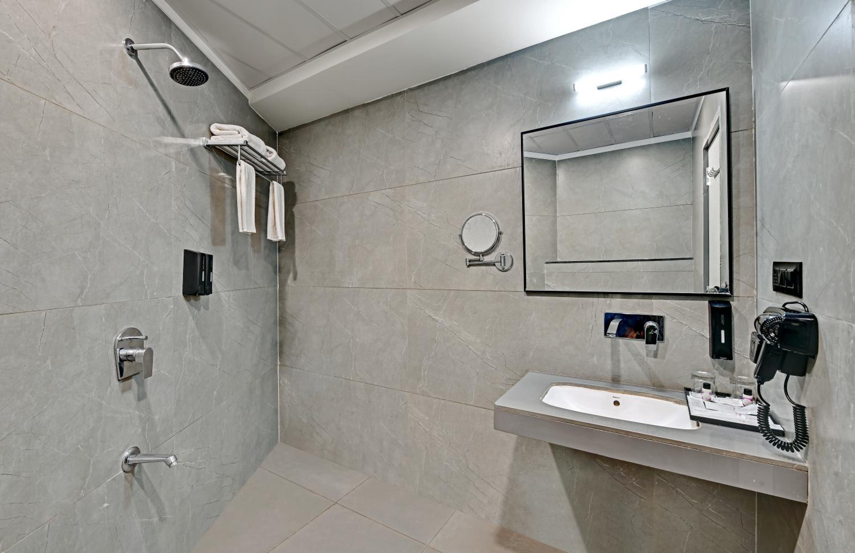 Regenta Inn Motikhavdi Jamnagar