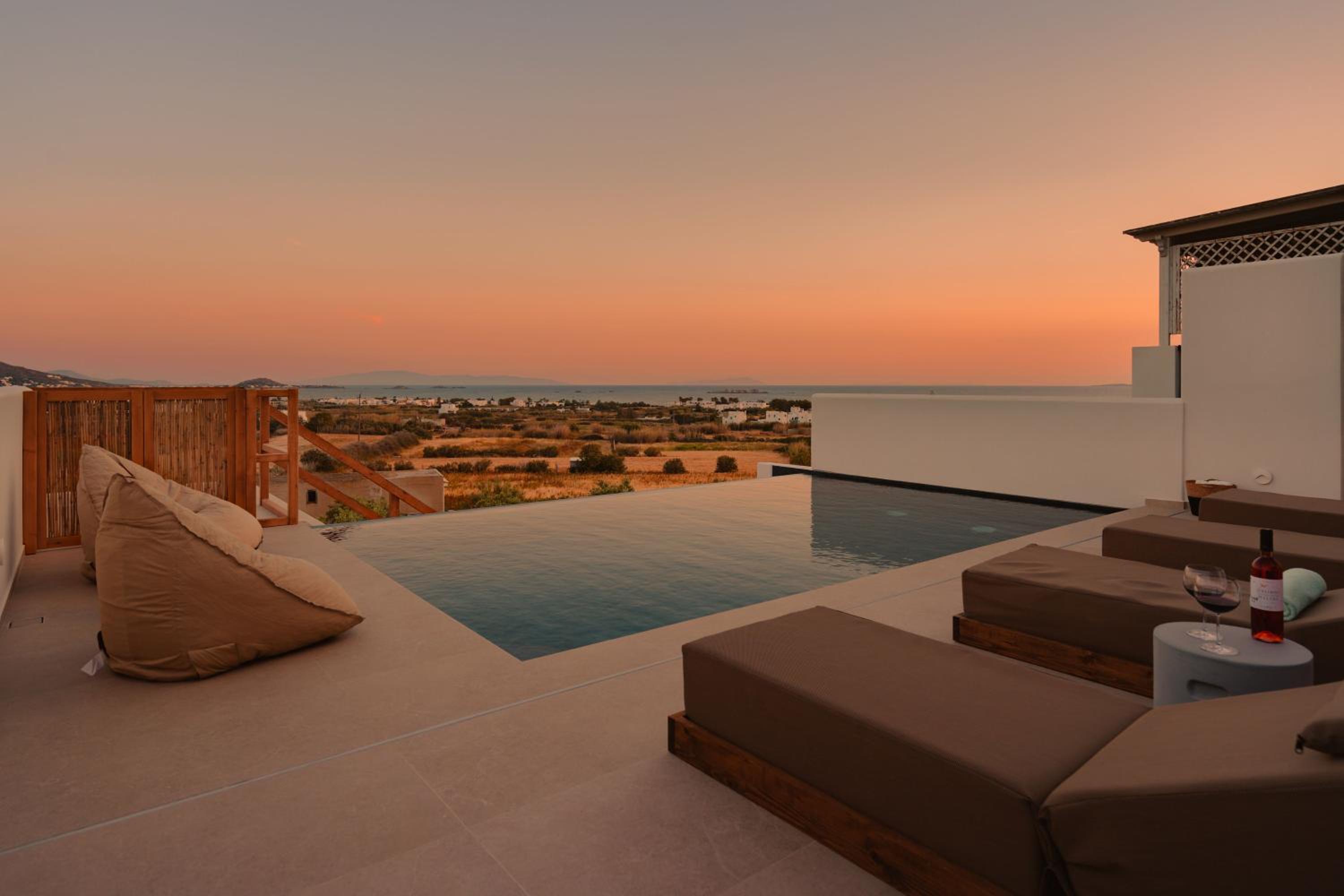 C and G VILLAS photo 5