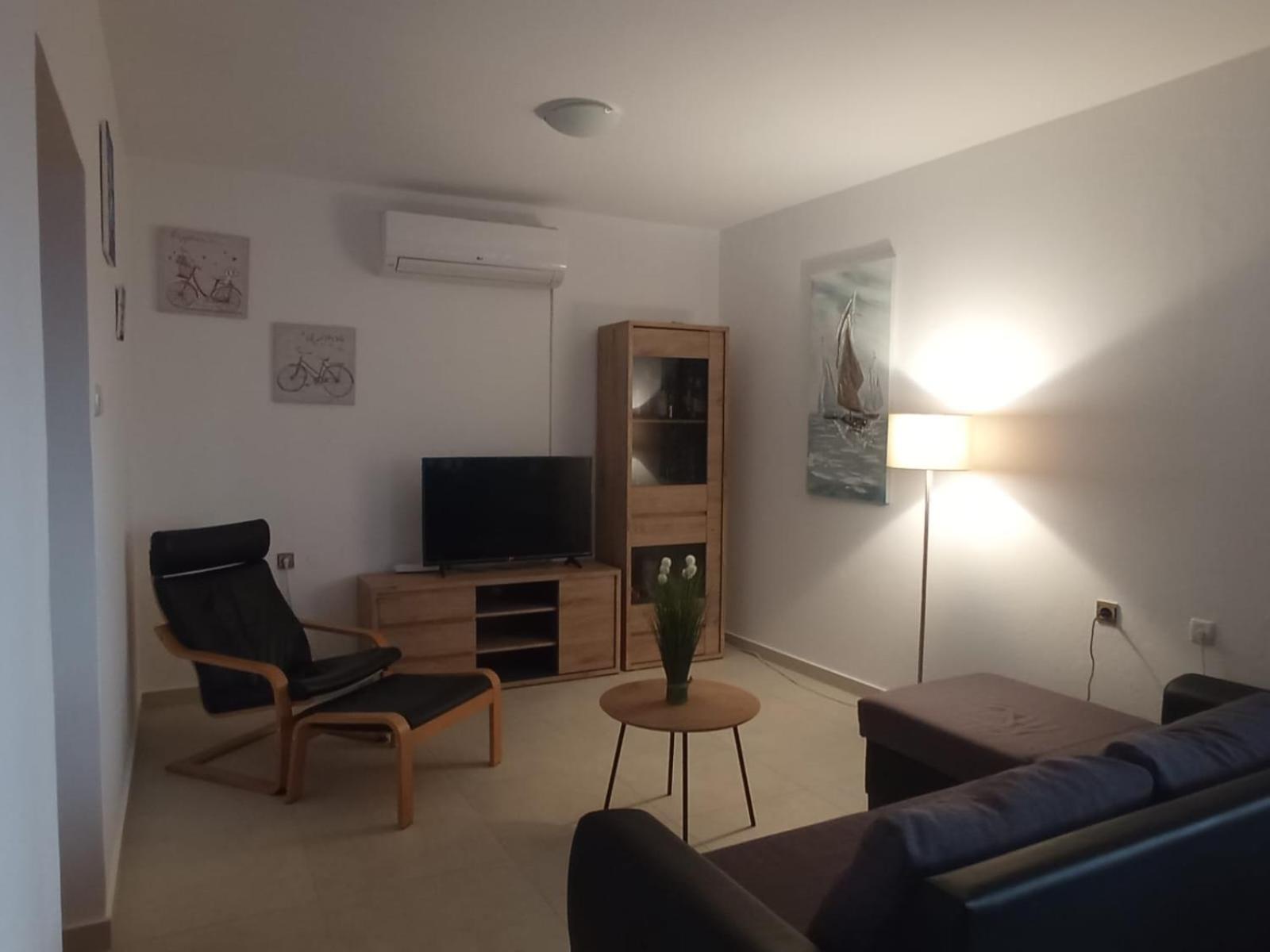 Apartman Dora