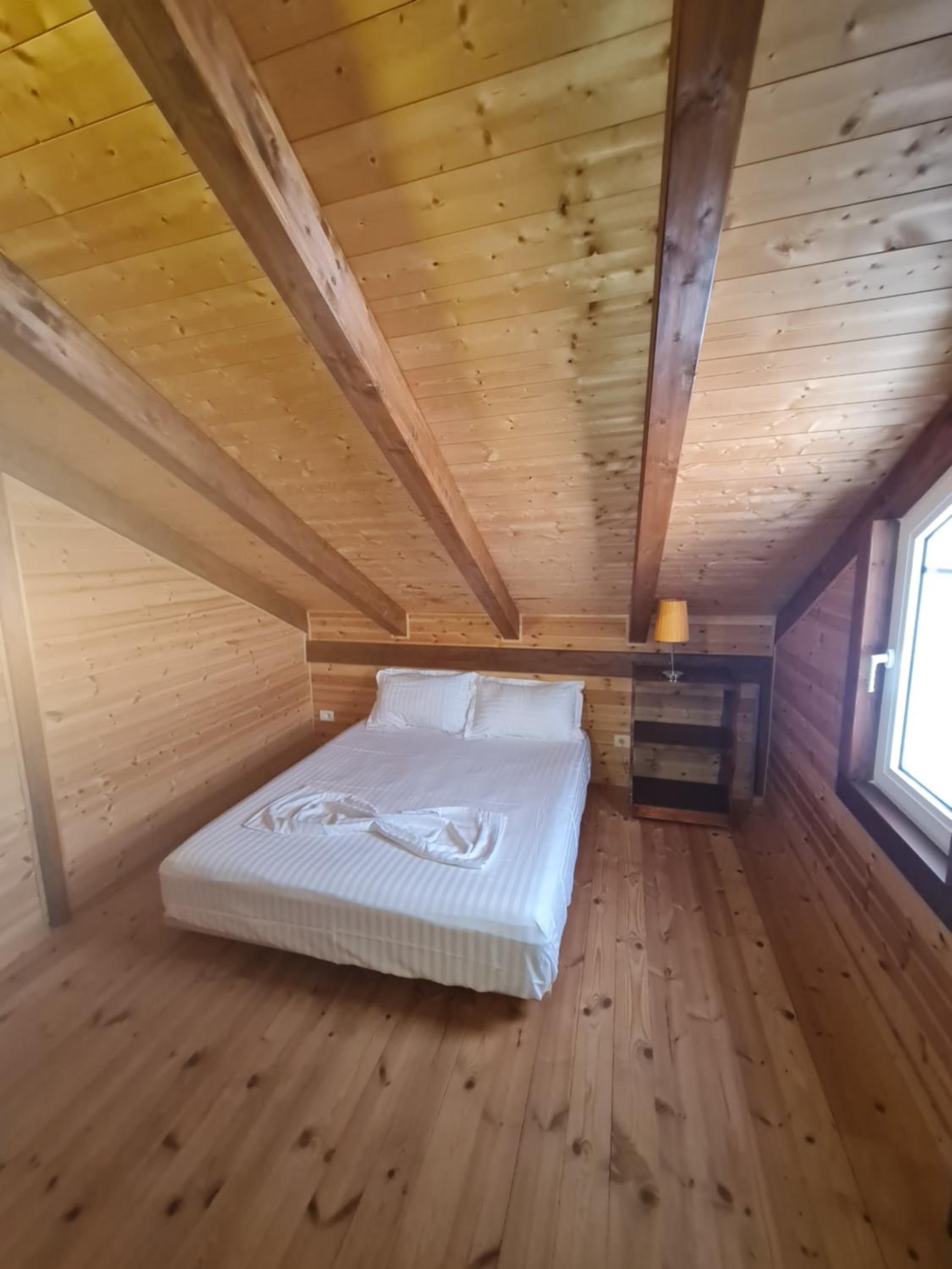Sol Apartments Gjiri Lalzit
