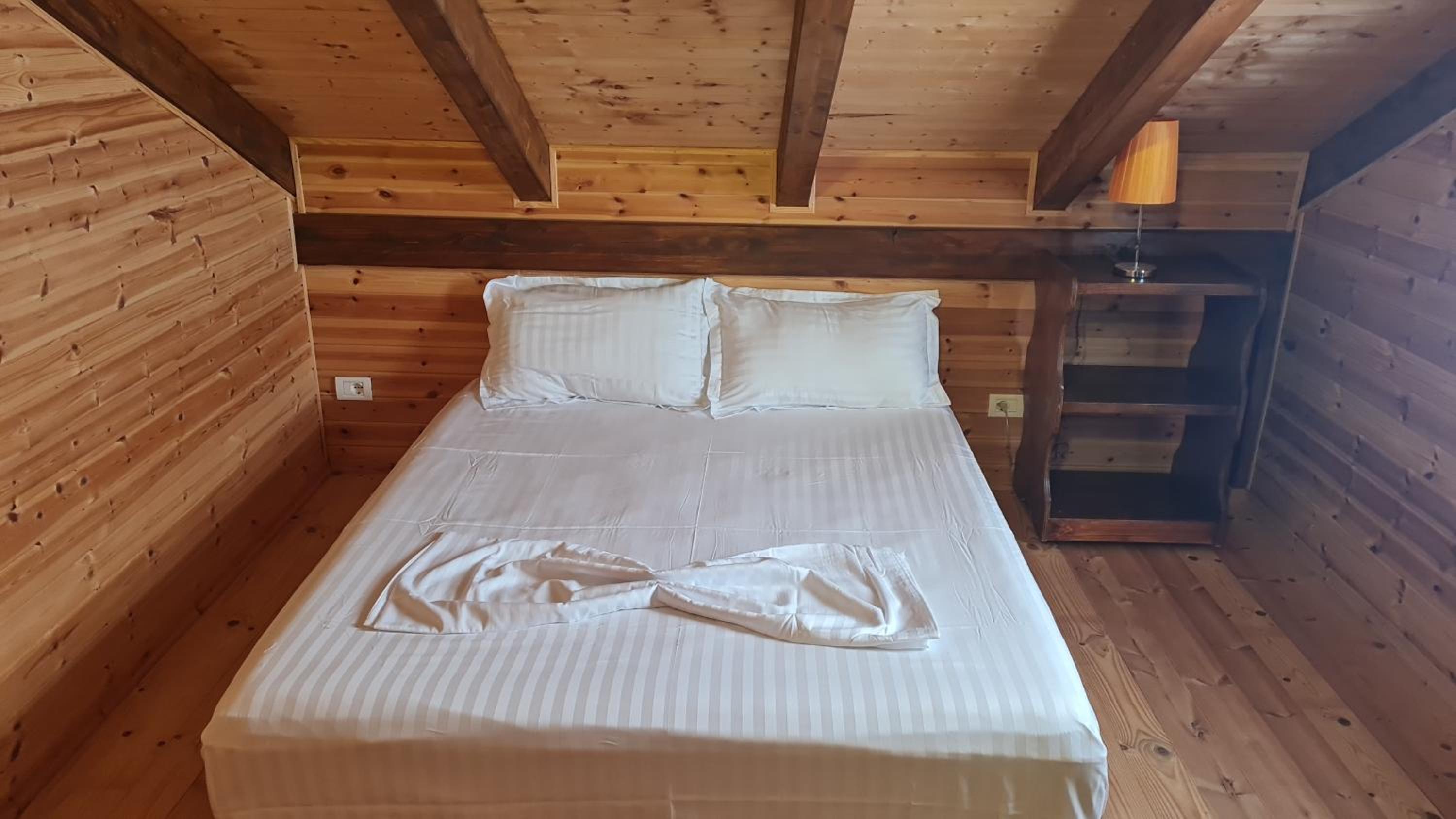 Sol Apartments Gjiri Lalzit
