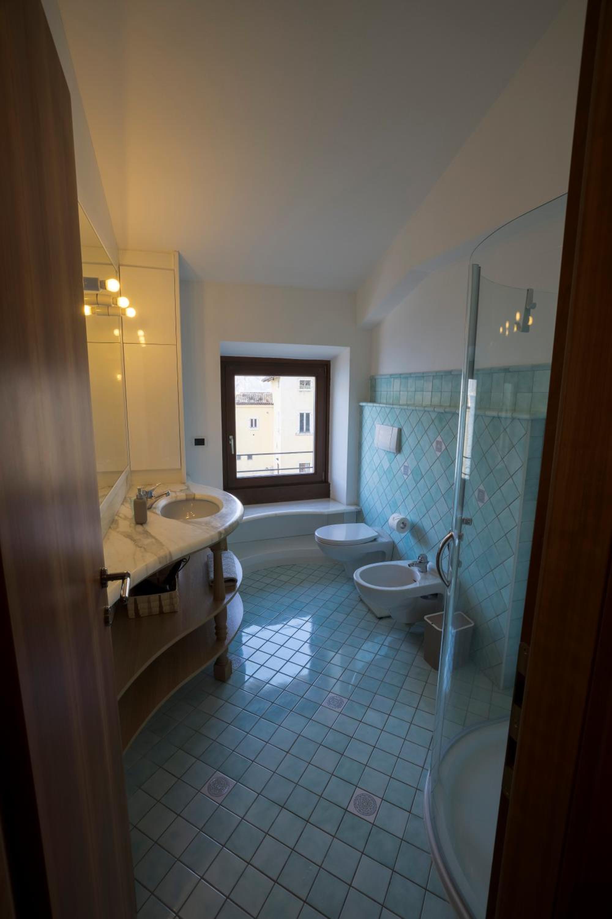 APARTMENT CA'LUCIA en Malcesine — bathroom