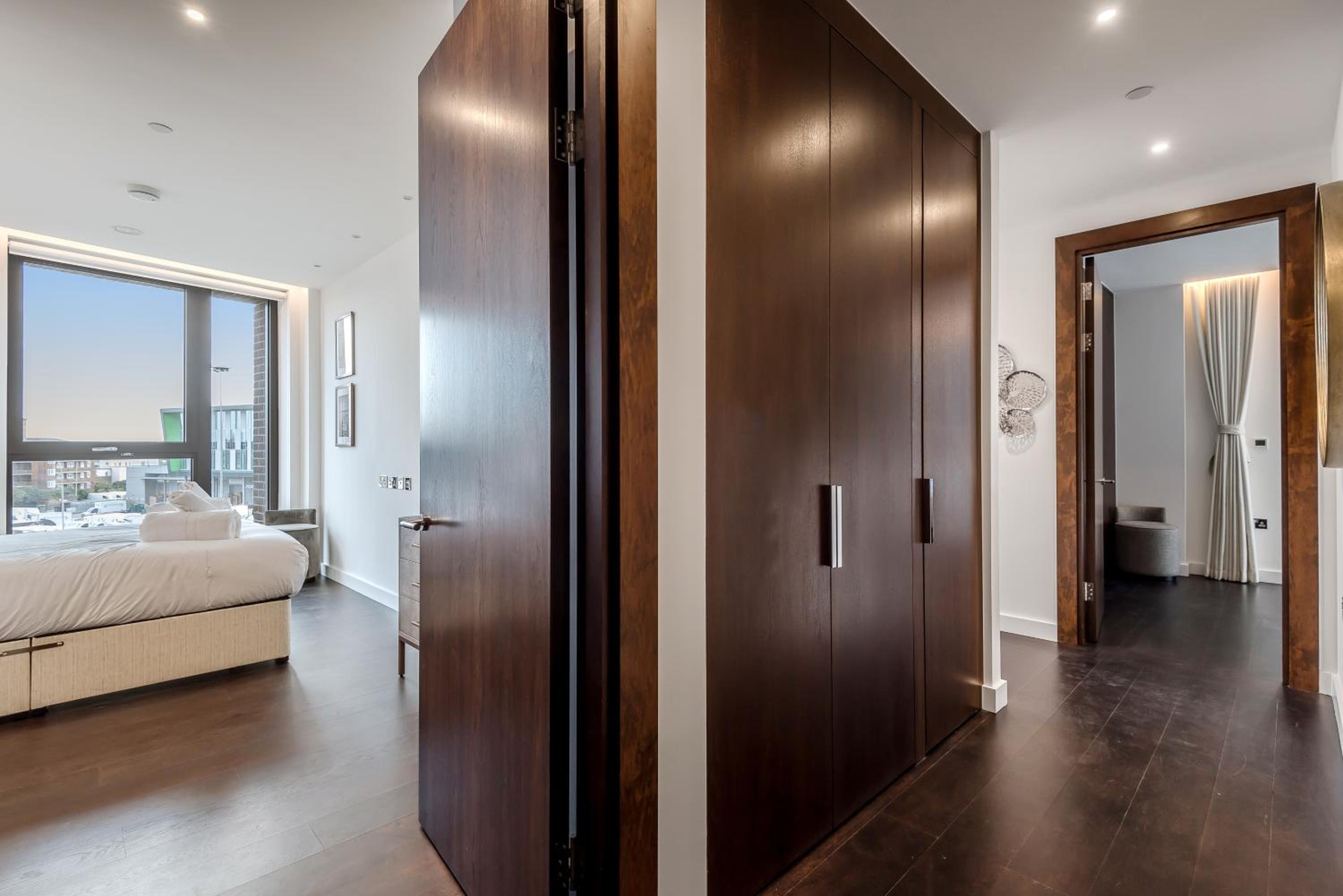 Thornes House Apartments